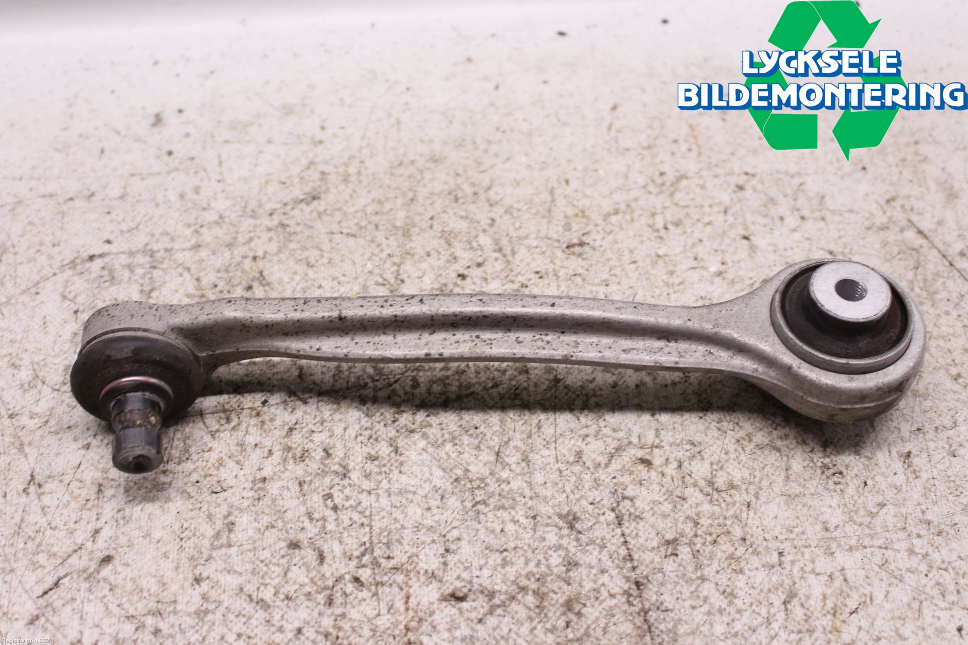 Audi A4/S4 B9 16-19 Bärarm Fram Övre Vä