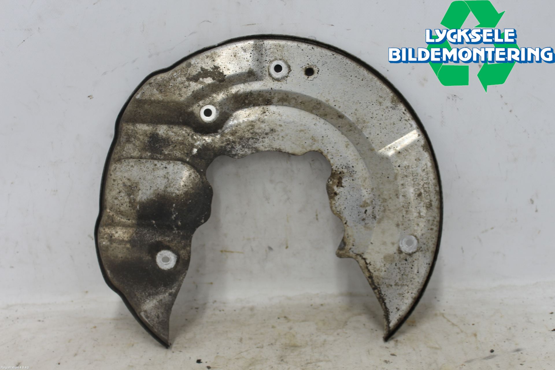 Volvo V90 17->> Bromssköld Fram