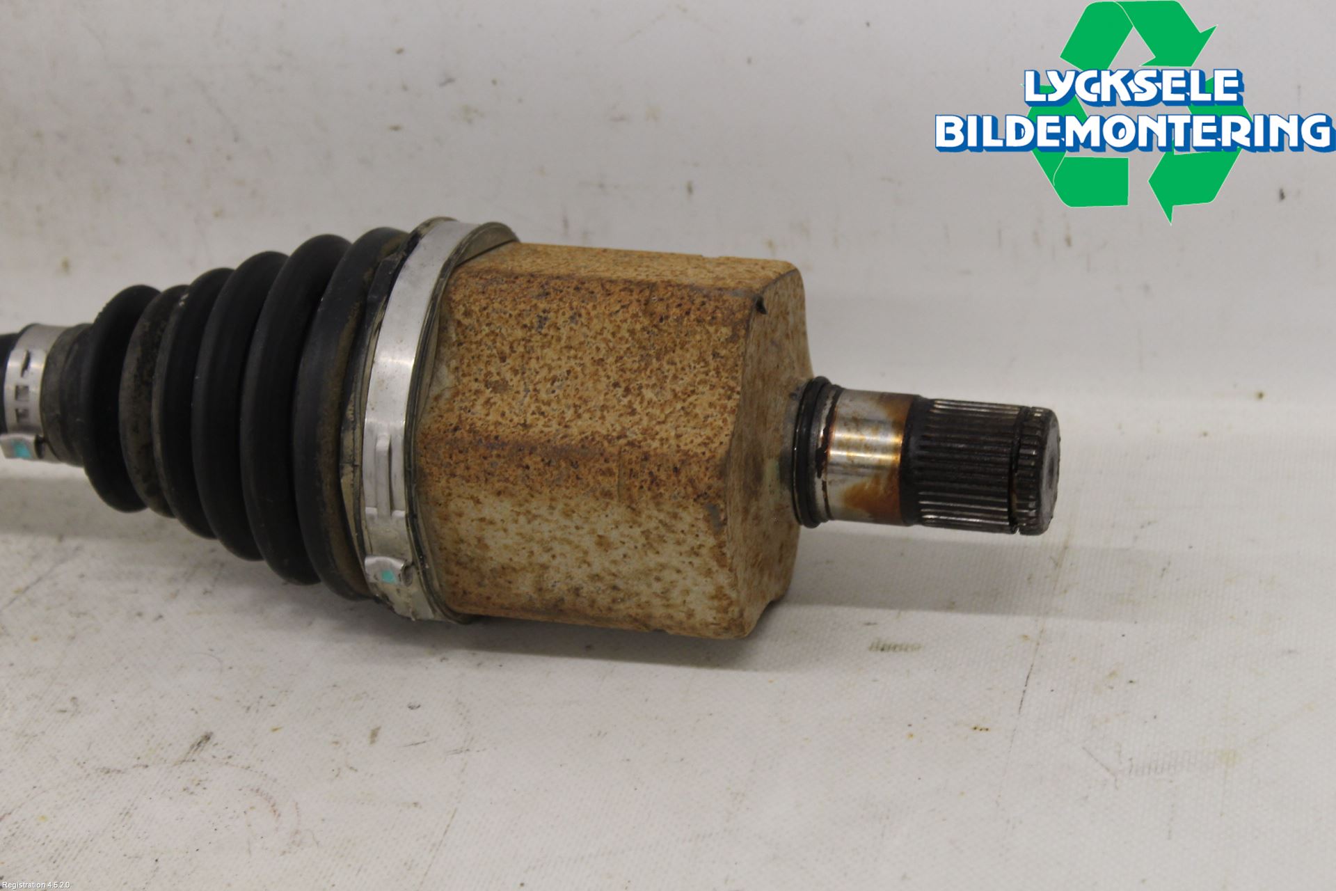 Volkswagen VW TRANSP/CARAVELLE (T6) 16-22 Drivaxel Fram Vänster