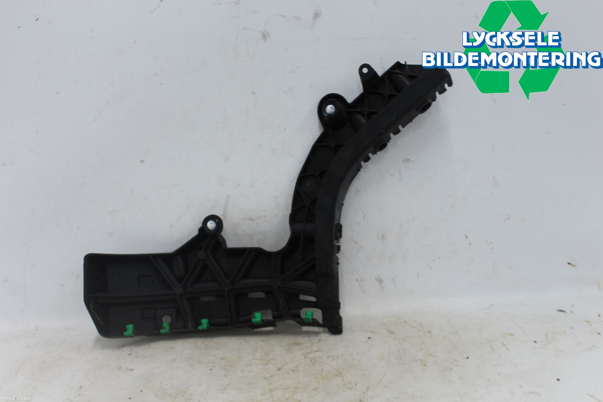 Volvo V60 19- Stötfångarfäste Bak Hö