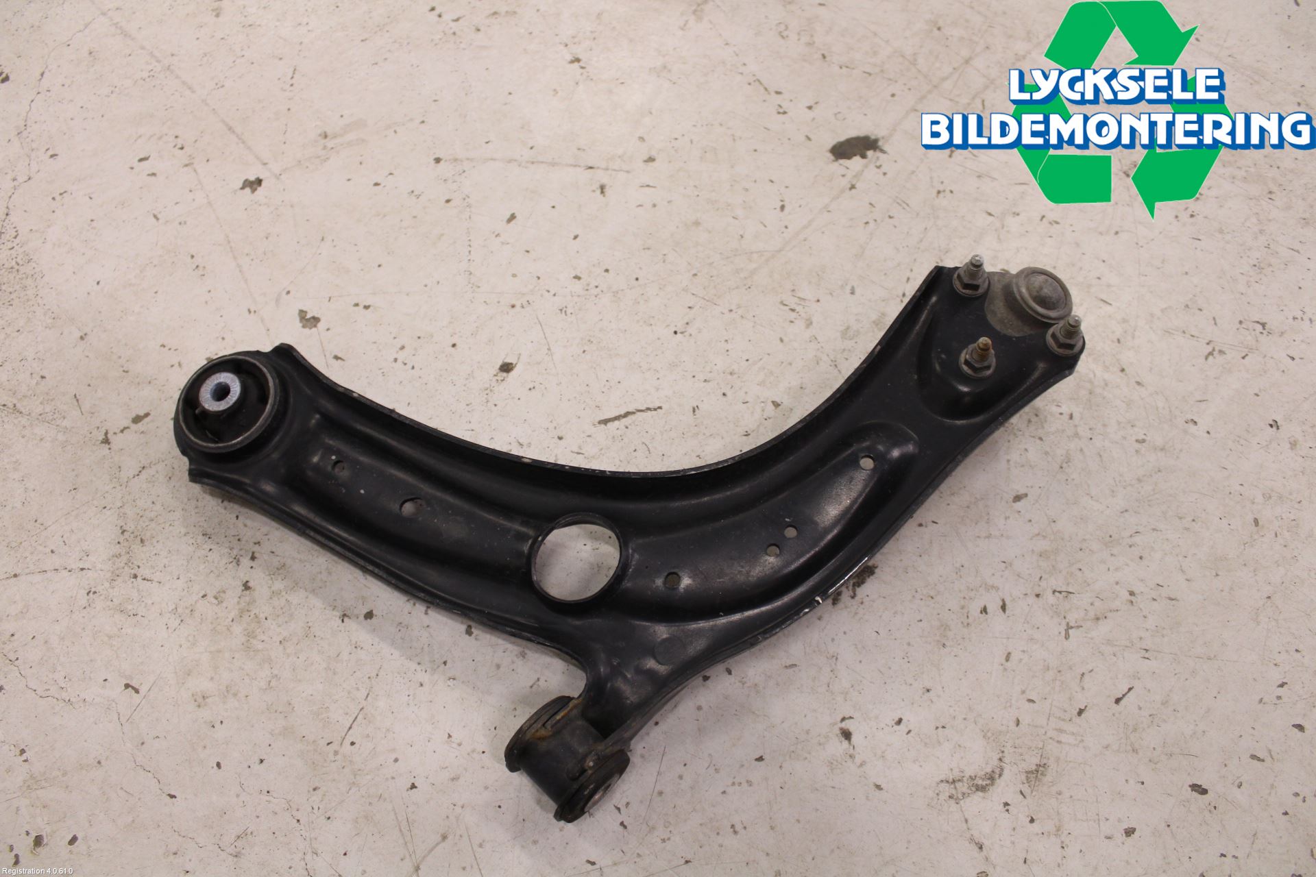 Volkswagen VW PASSAT 15-19 Bärarm Fram Undre Hö