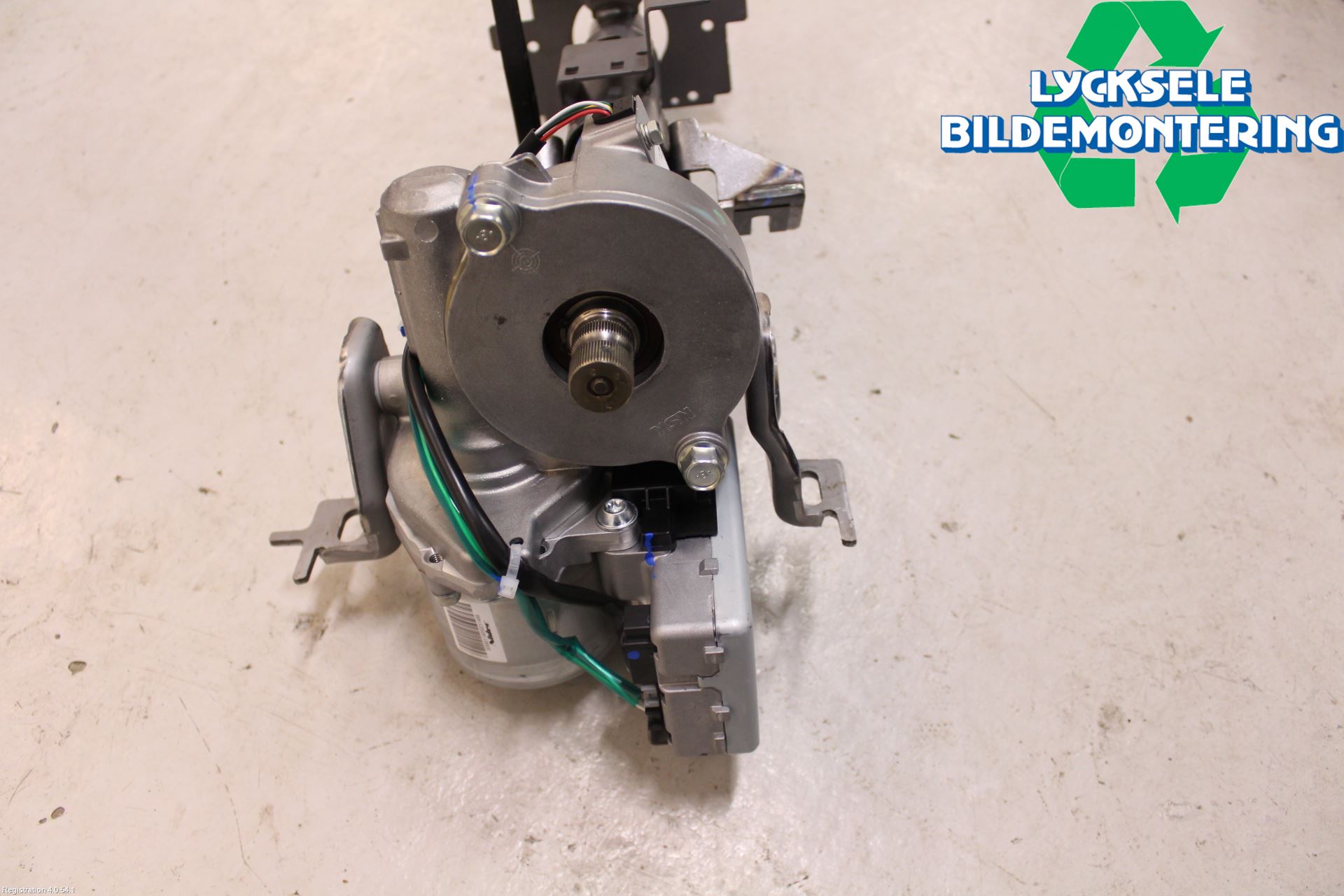 Nissan LEAF 18- Rattaxelagg Justerbart