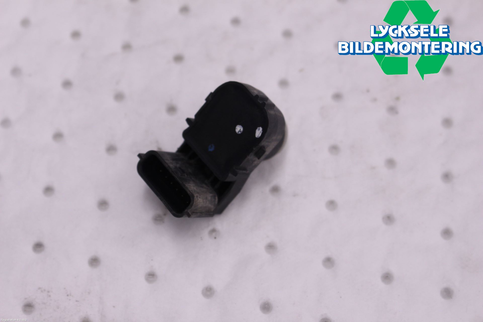 Kia SPORTAGE (QL) 16-21 Parkeringshjälp Frontsensor