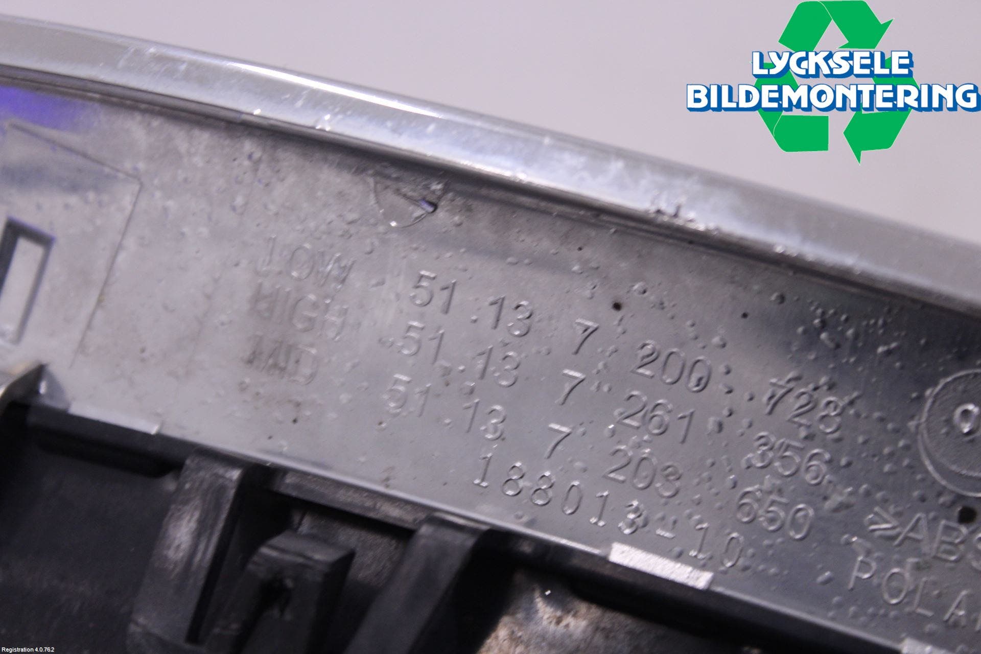 BMW 5 F10/F11/F18 09-17 Grilldel Höger