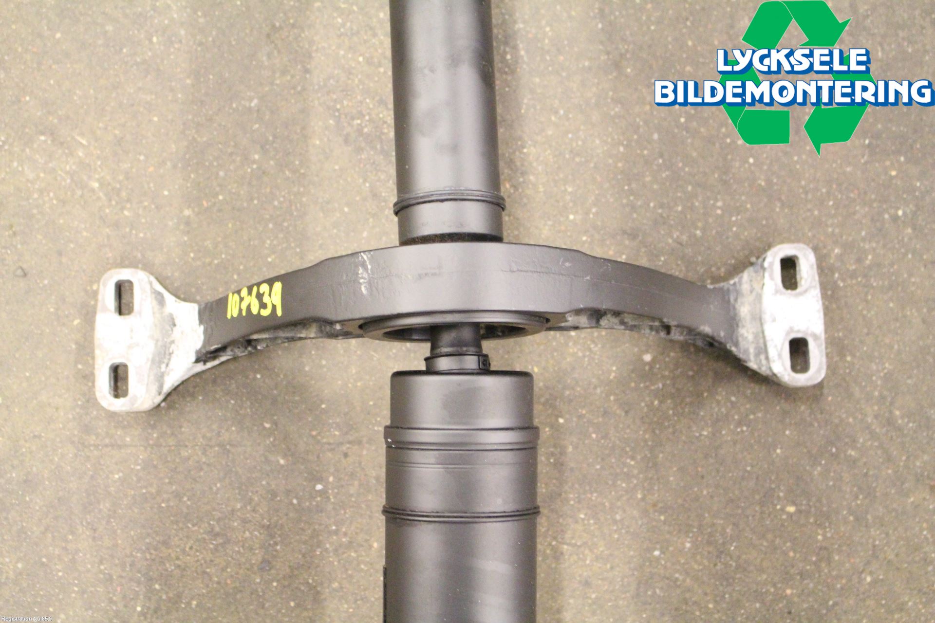 Skoda SUPERB 16-24 Mellanaxel Komp