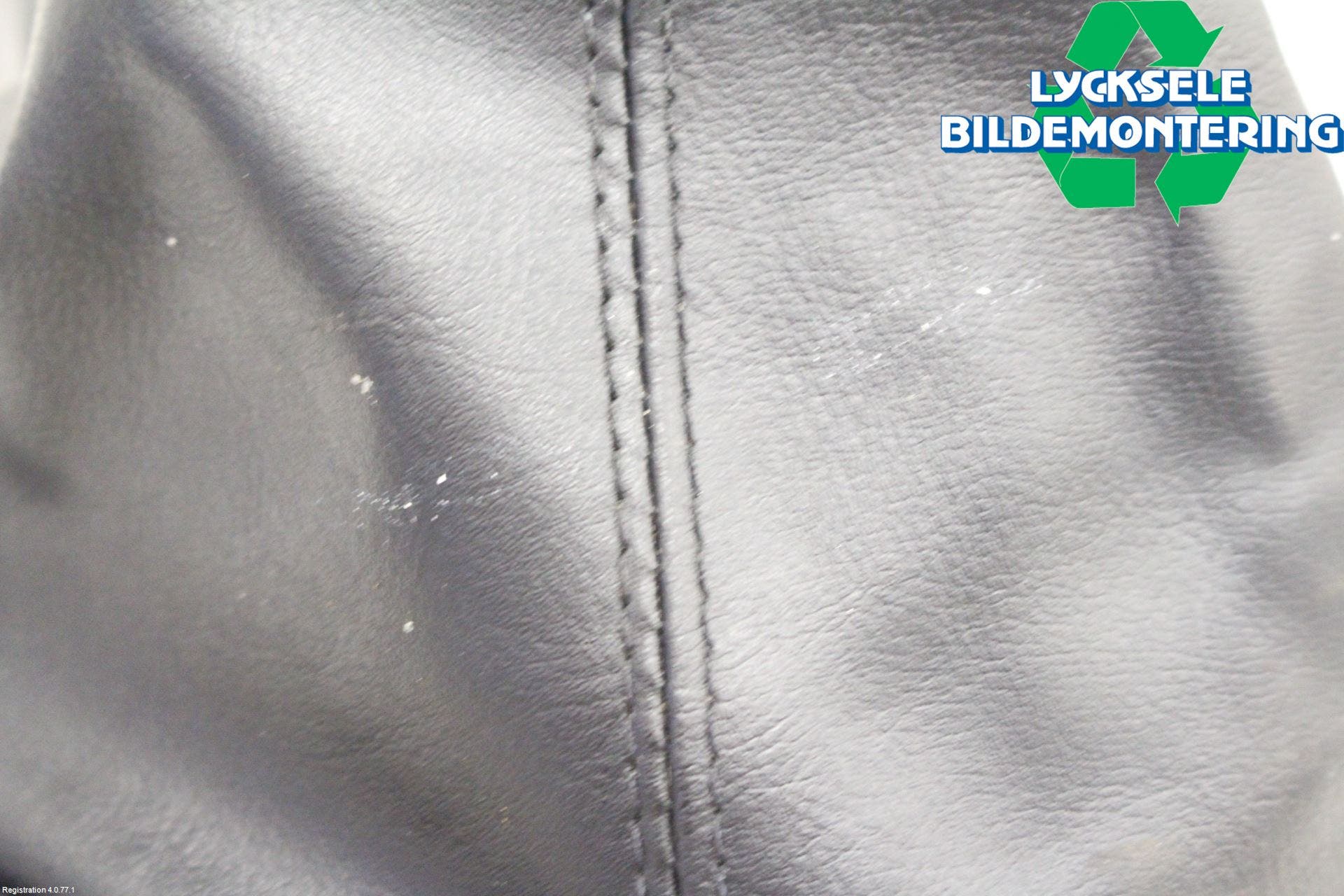 Fiat FULLBACK 16-19 Växelspaksdamask