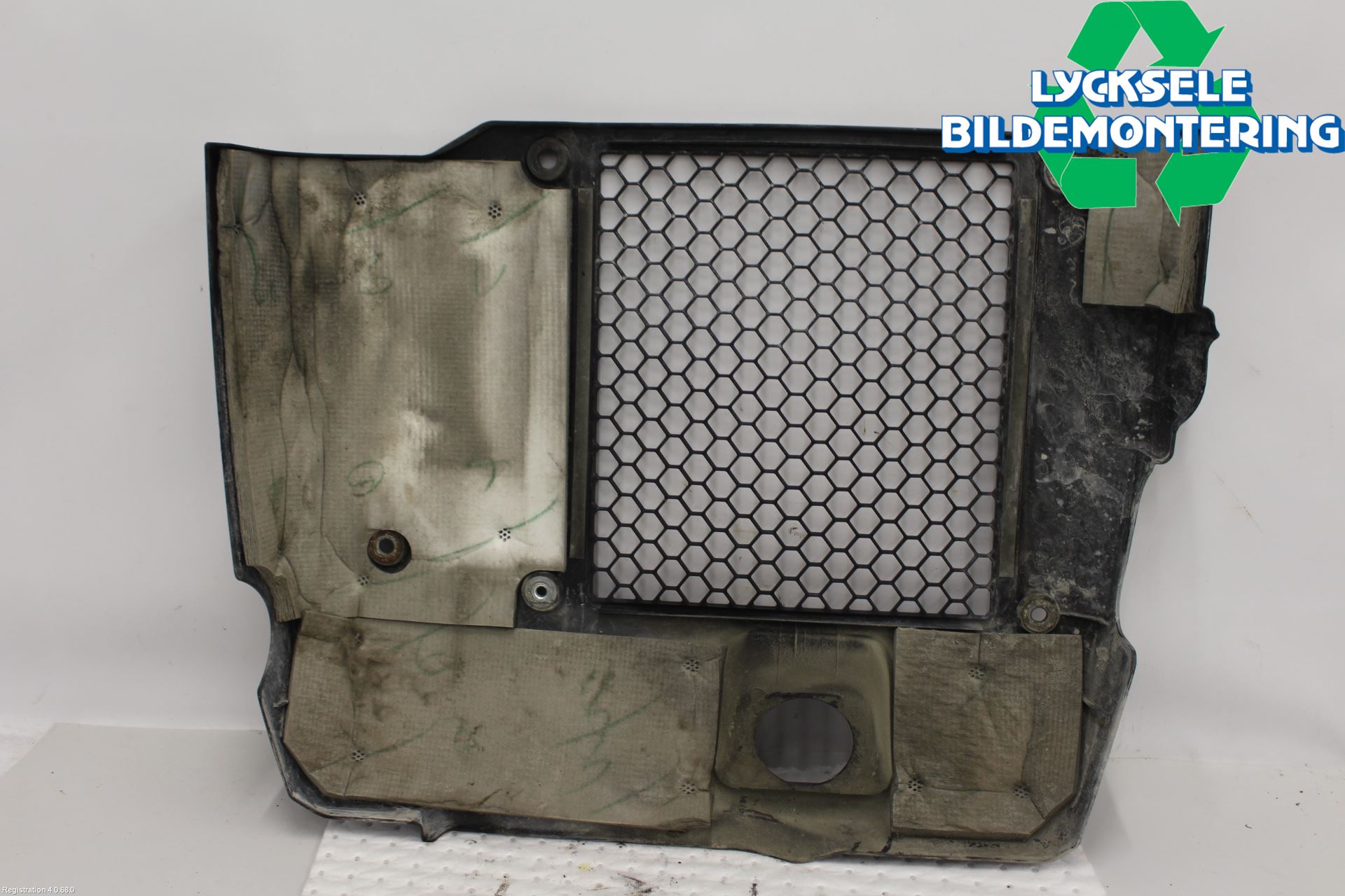 Toyota HILUX 05-16 Motorkåpa