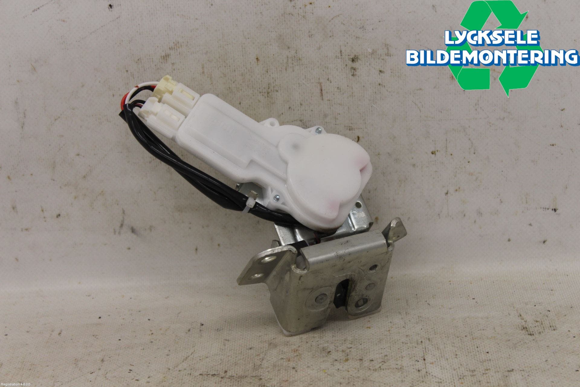 Suzuki SX4 S-CROSS 14-21 Låskista Baklucka