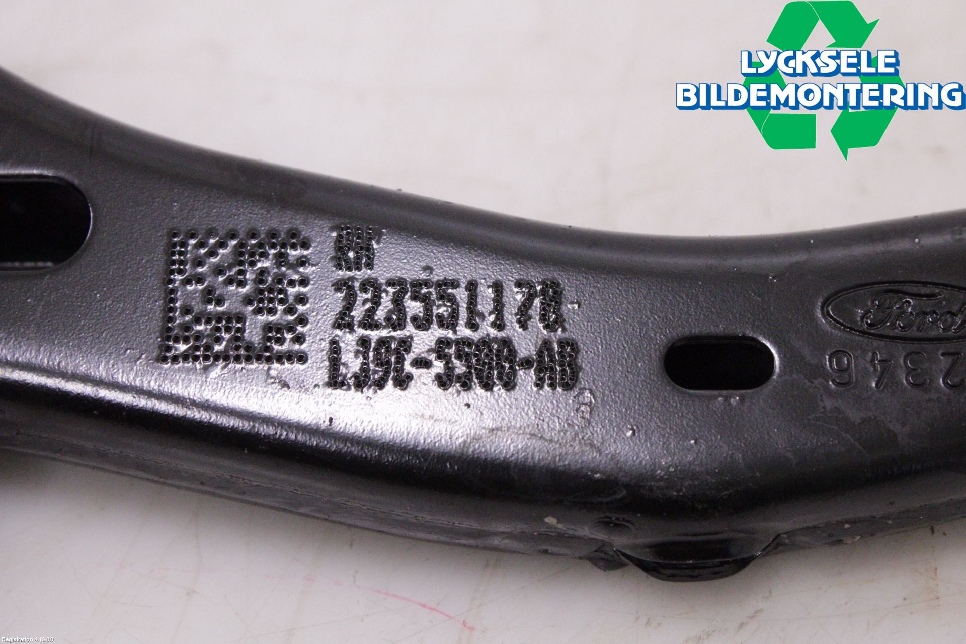 Ford MUSTANG Mach-E 21- Bärarm Bak Höger