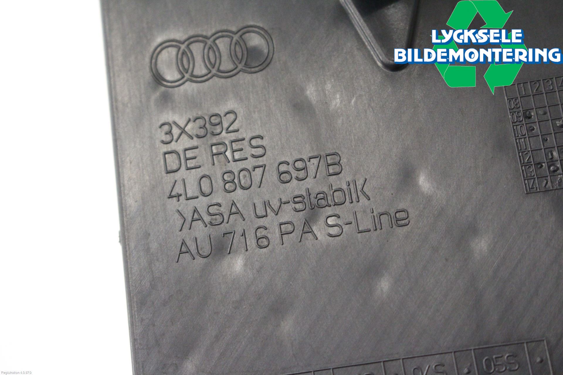 Audi Q7/SQ7 Grilldel Vänster