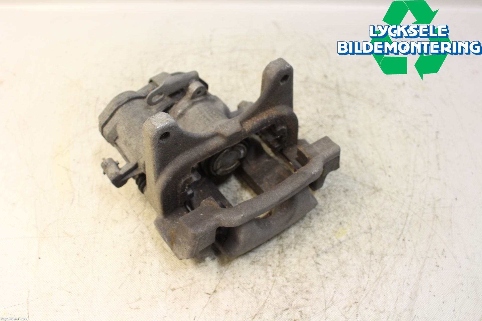 Opel INSIGNIA 17- Bromsok Bak Höger