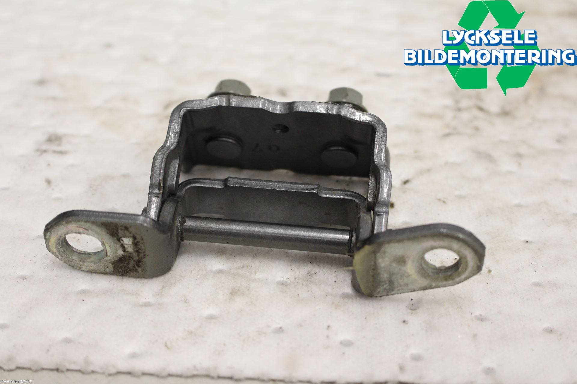 Nissan JUKE 10-14 Dörrgångjärn