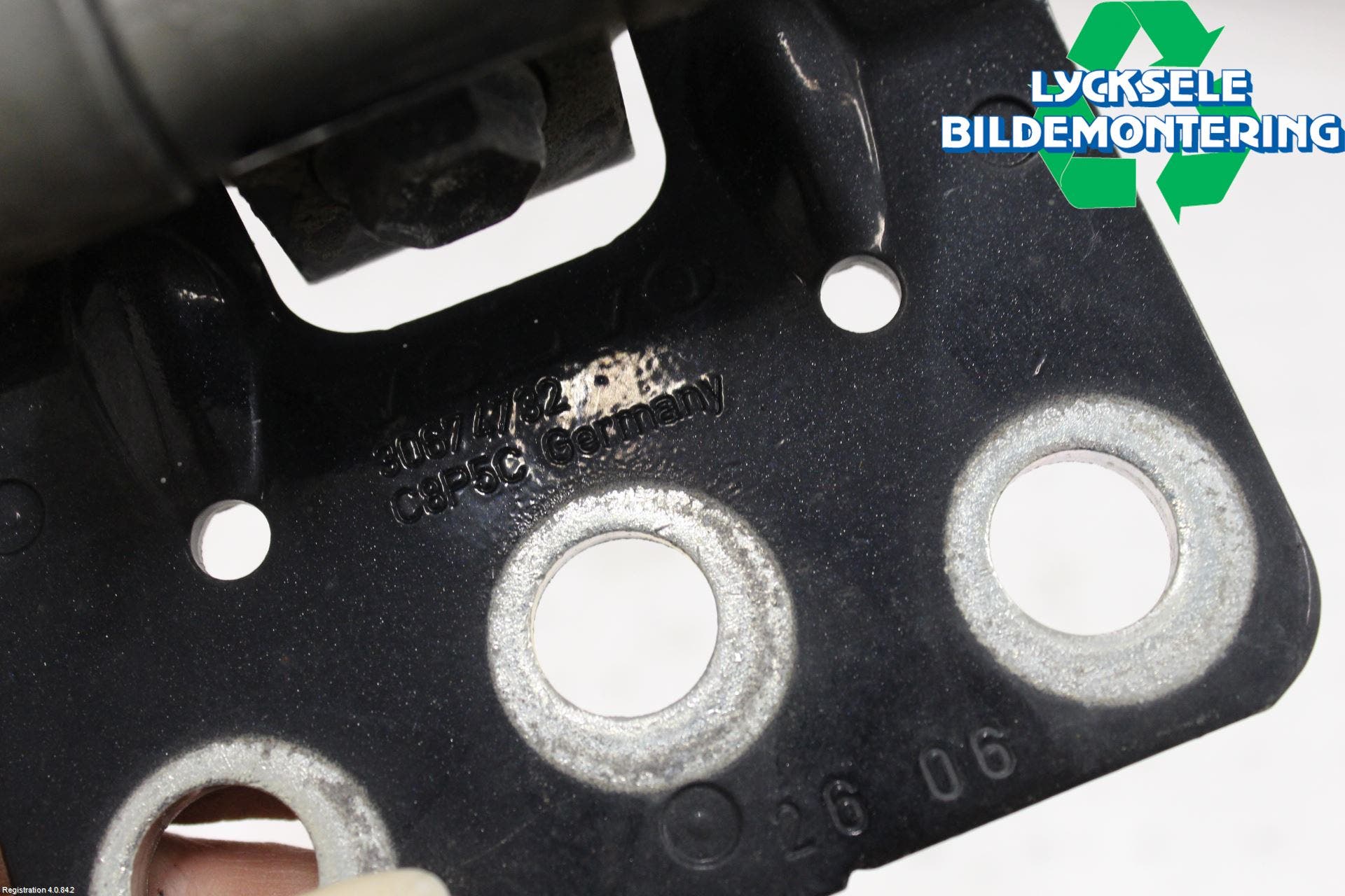 Volvo XC90 07-14 Bakluckegångjärn Hö