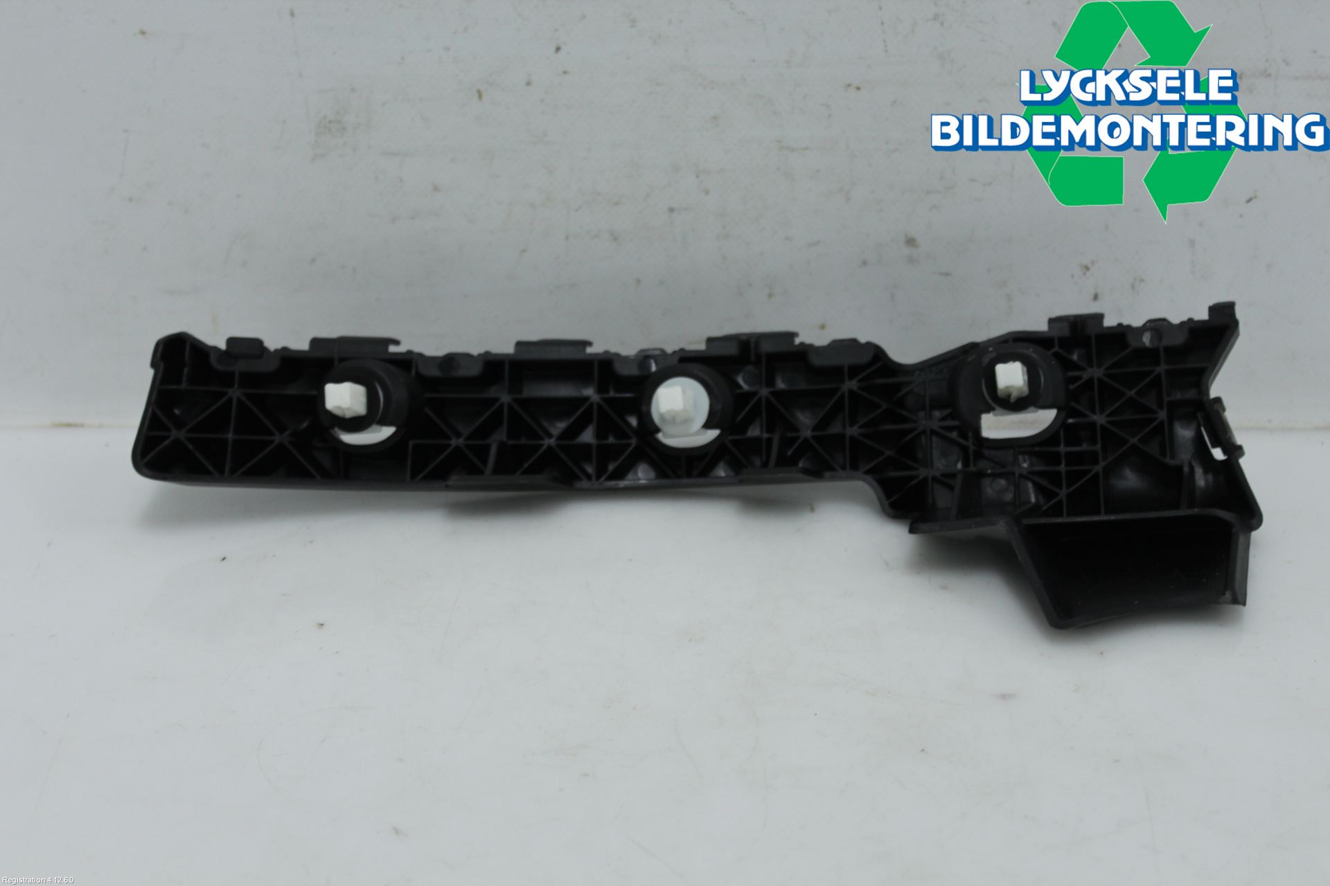 Kia STONIC 18->> Stötfångarfäste Bak Vä