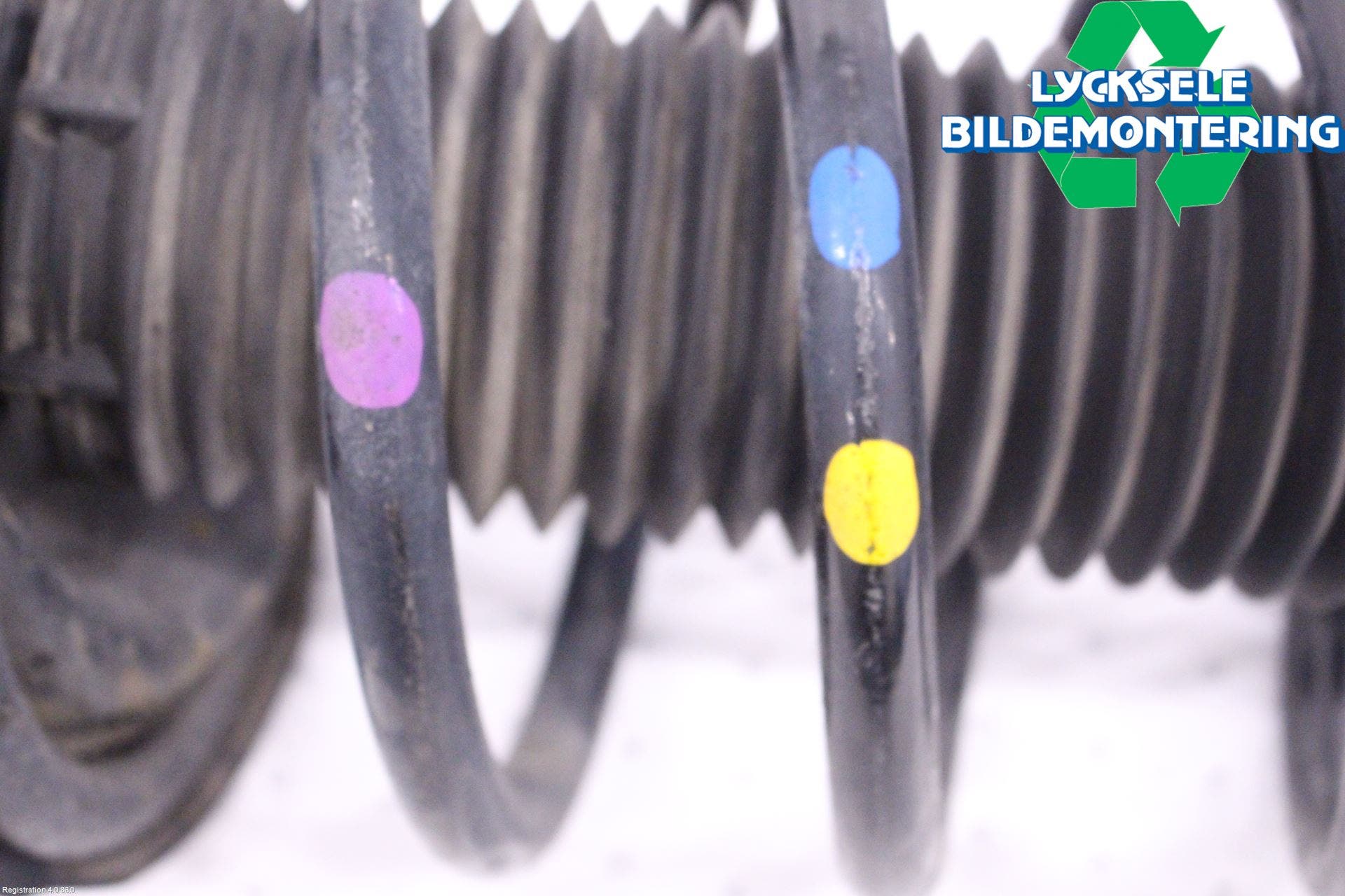 Ford KUGA 13-16 Fjäderben Fram Höger