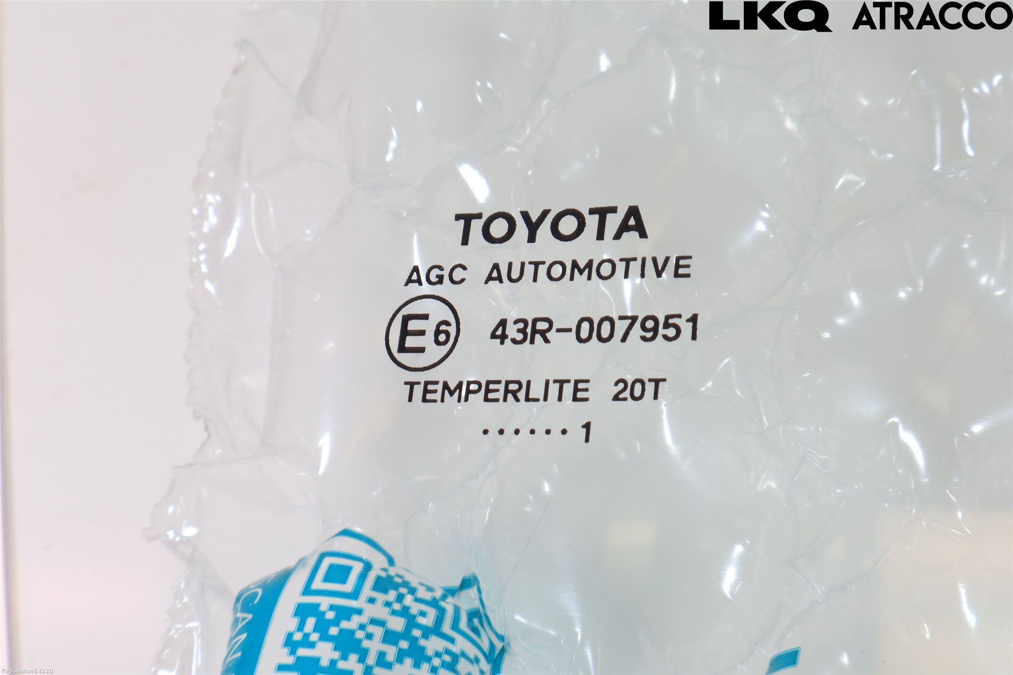 Toyota YARIS XP21 20- Dörruta Fram Höger