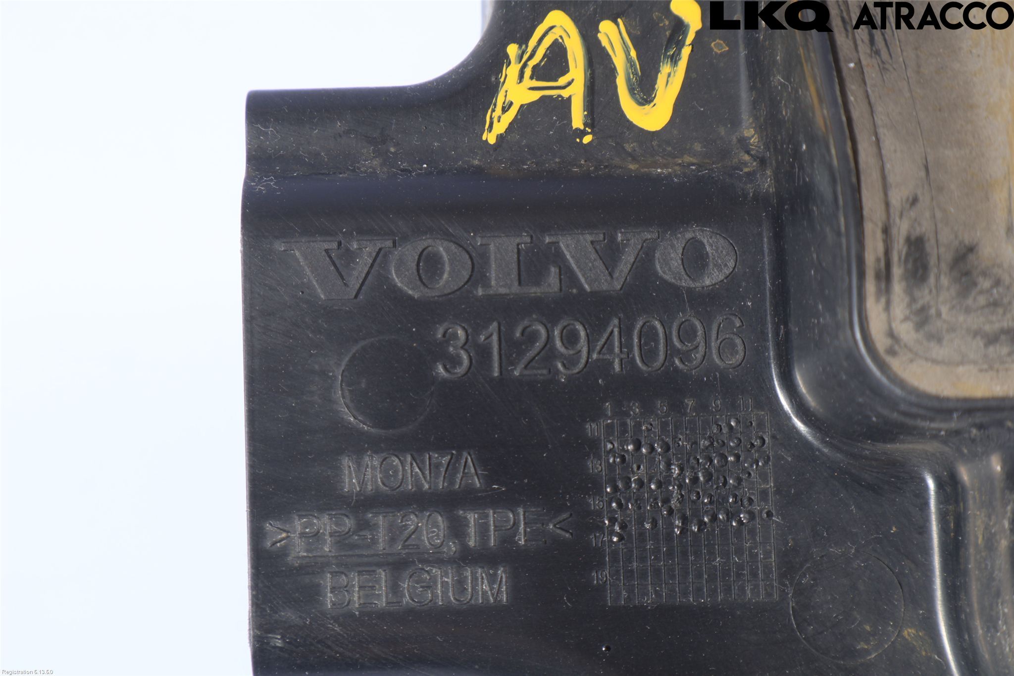 Volvo V40 12-19 Deflektor Plåt-Plast Kylning