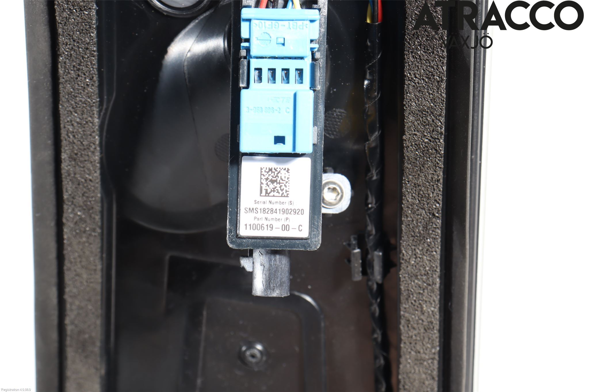 Tesla MODEL 3 17- Dörr Dekorlist Fram Hö