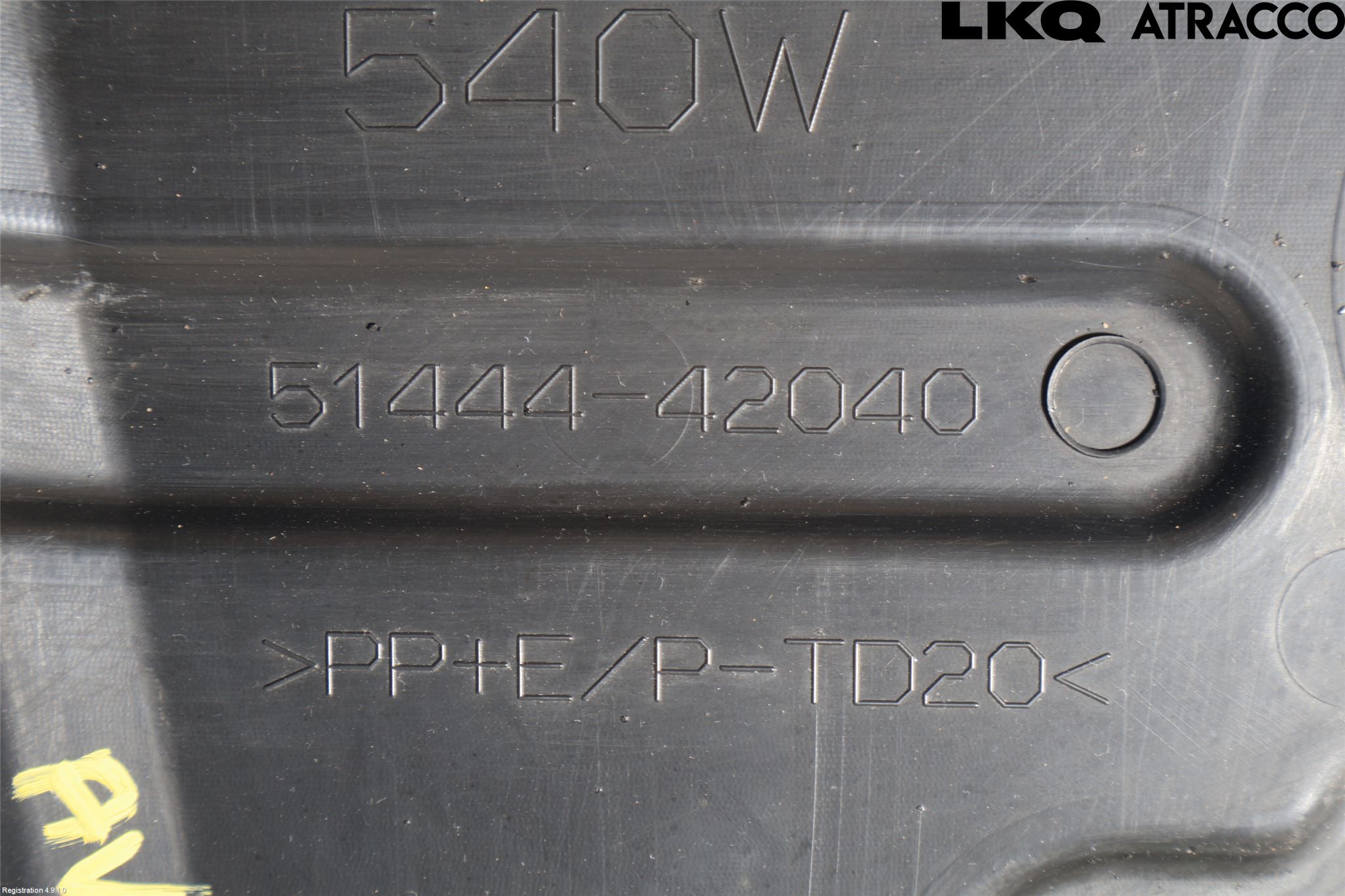 Toyota RAV4 13-18 Hasplåt Plåt-Plast