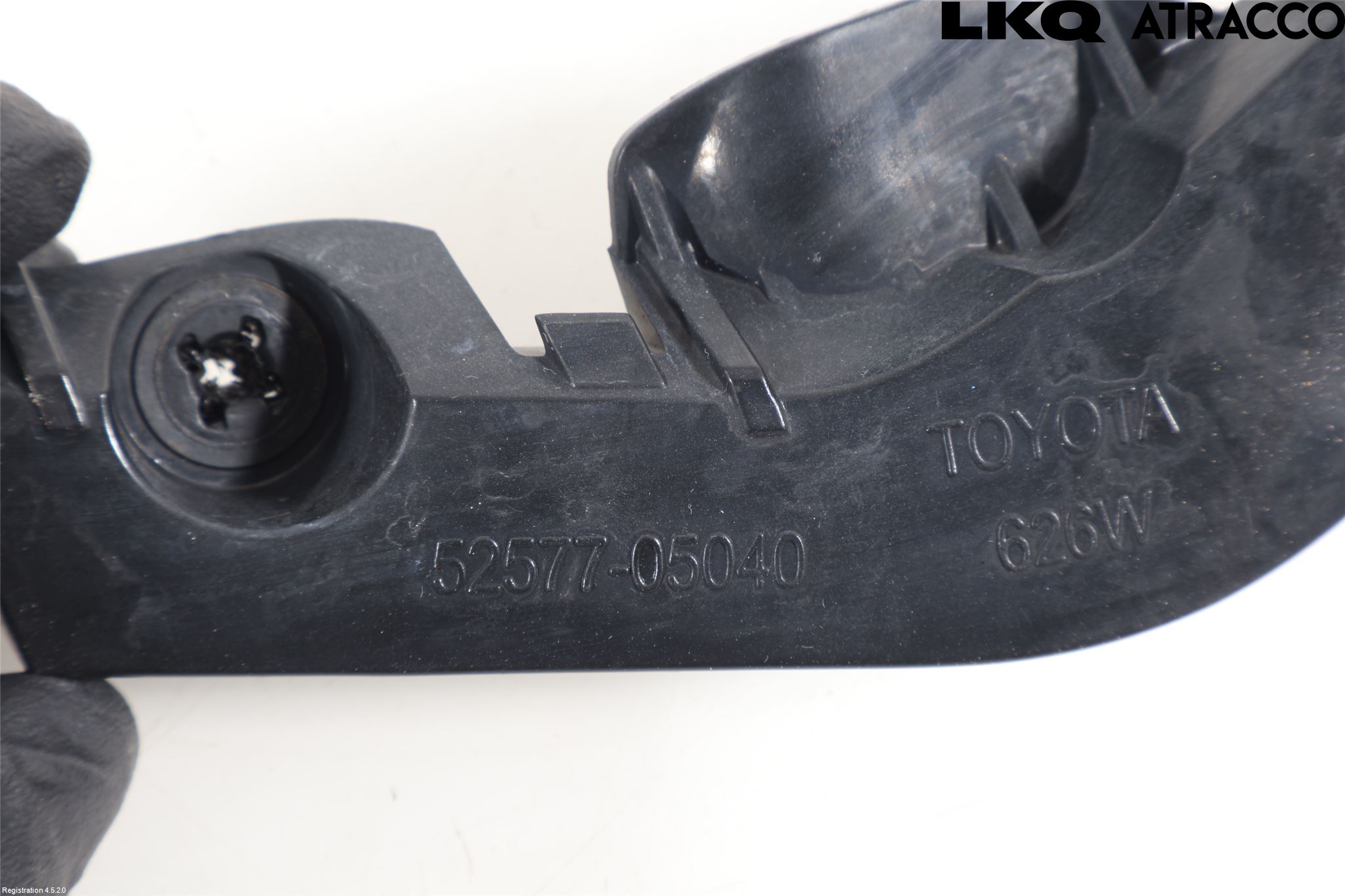 Toyota AVENSIS 16-18 Stötfångarfäste Bak Hö