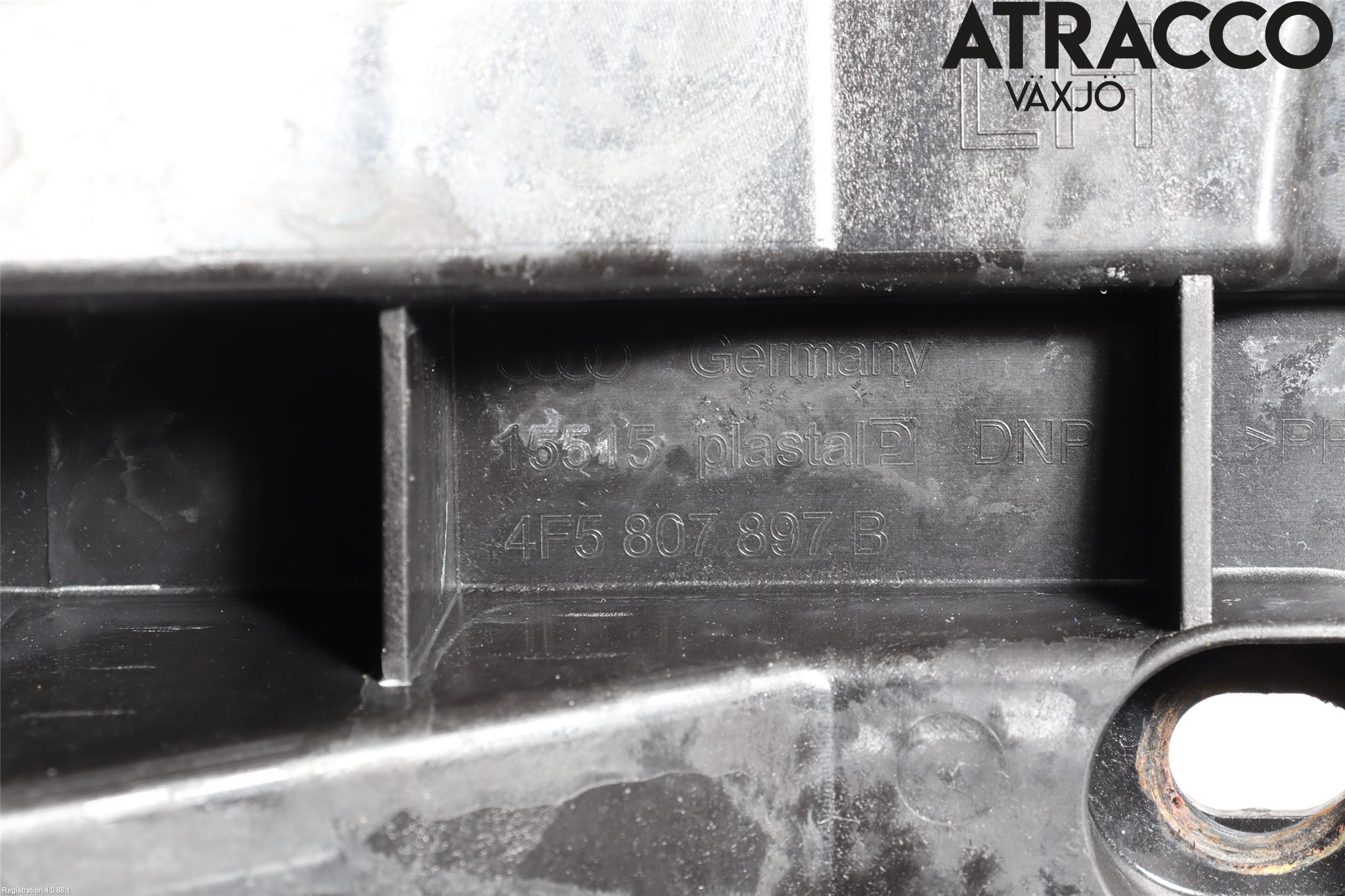 Audi A6/S6     05-11 Stötfångarfäste Bak Vä