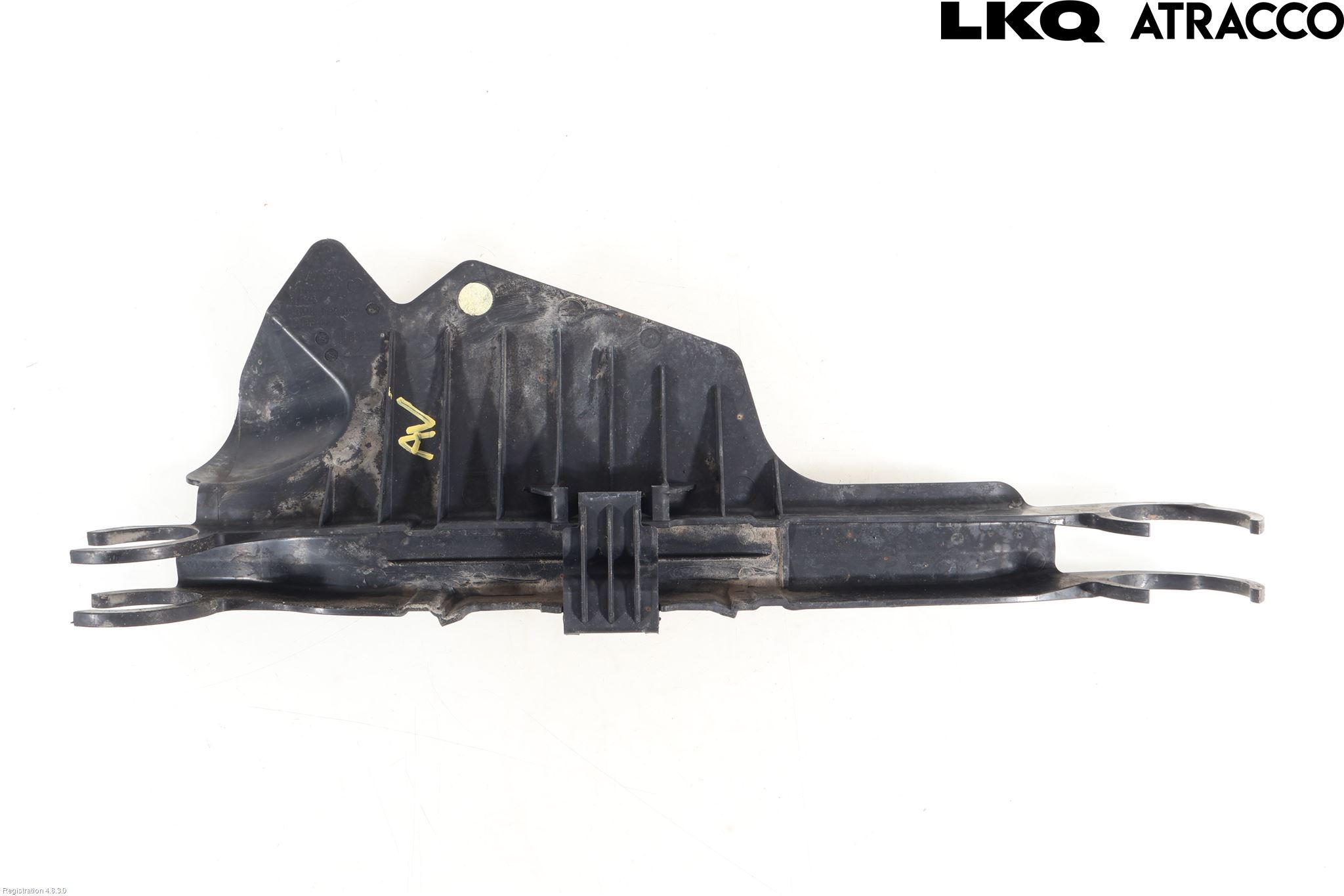 Audi A4/S4 B9 16-19 Hasplåt Plåt-Plast