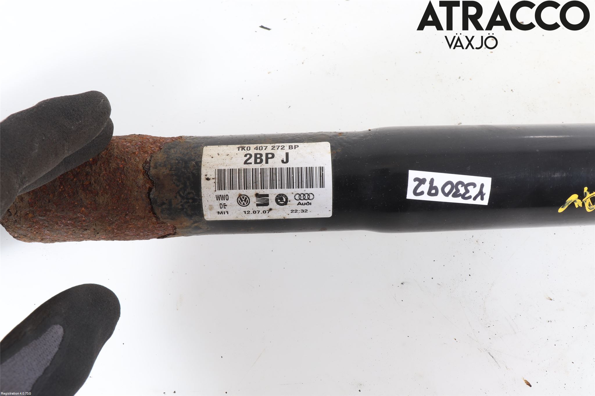Volkswagen VW CADDY      04-10 Drivaxel Fram Höger