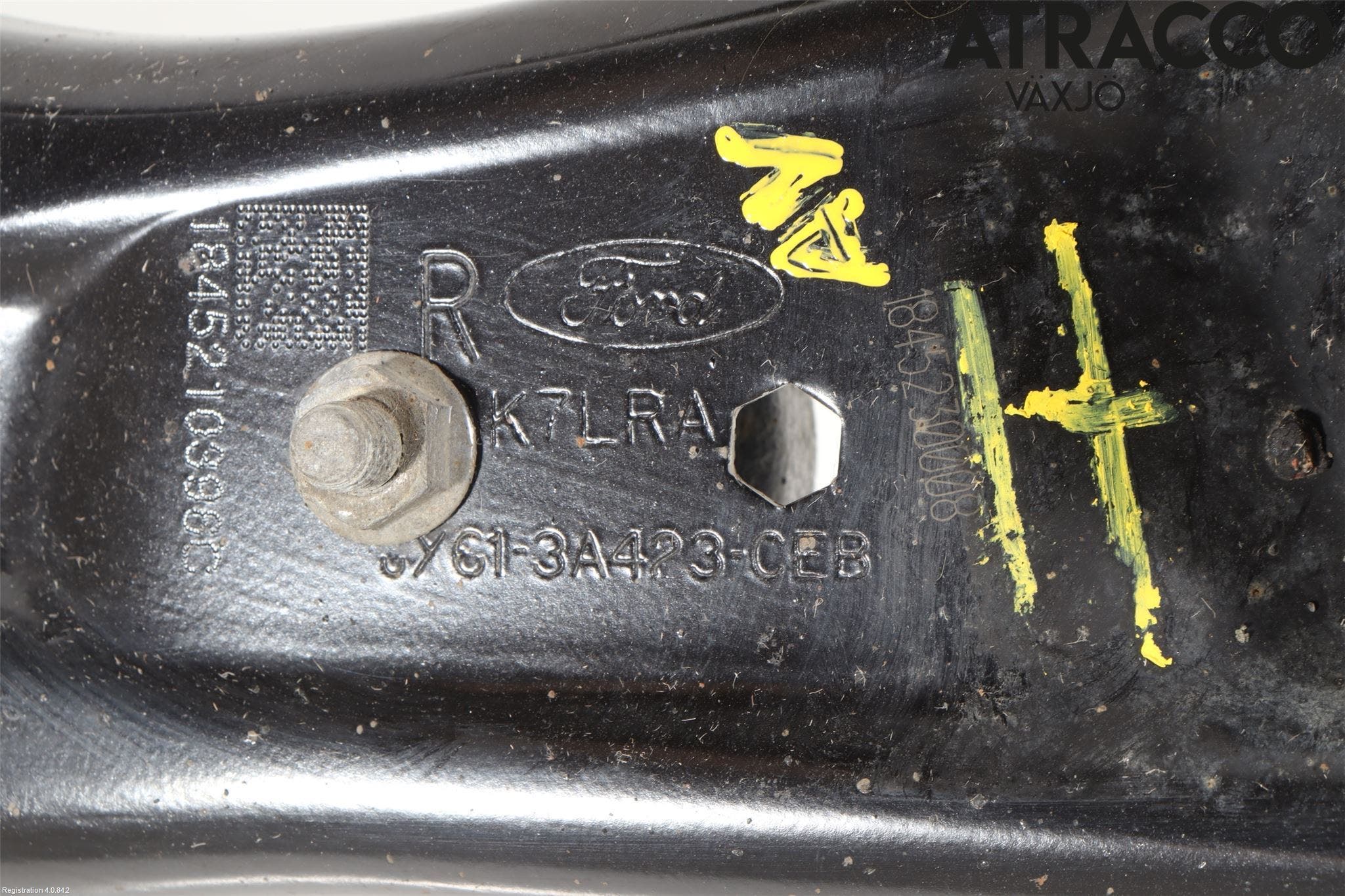 Ford FOCUS 19- Bärarm Fram Undre Hö
