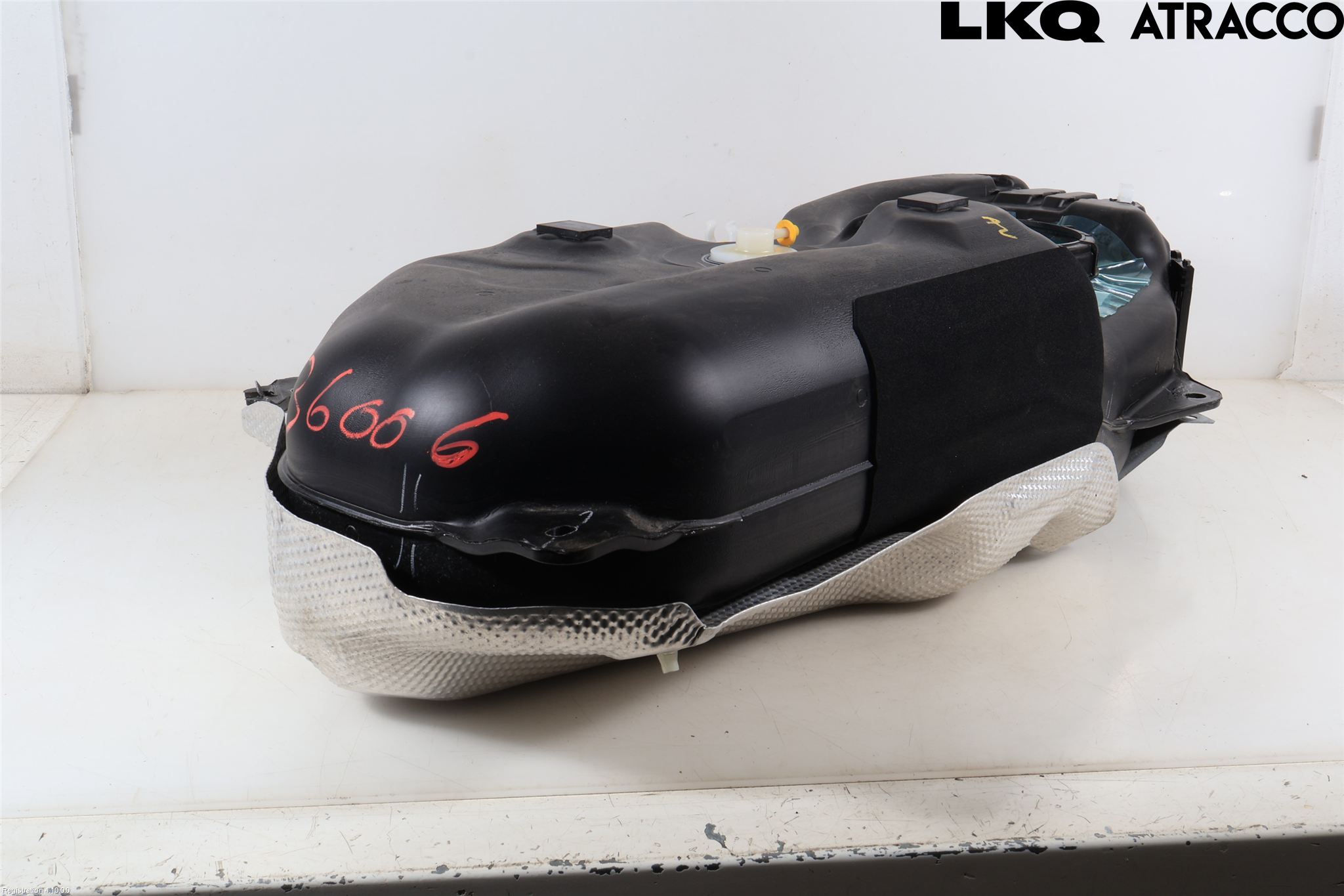 Suzuki SWIFT 17-24 Bränsletank