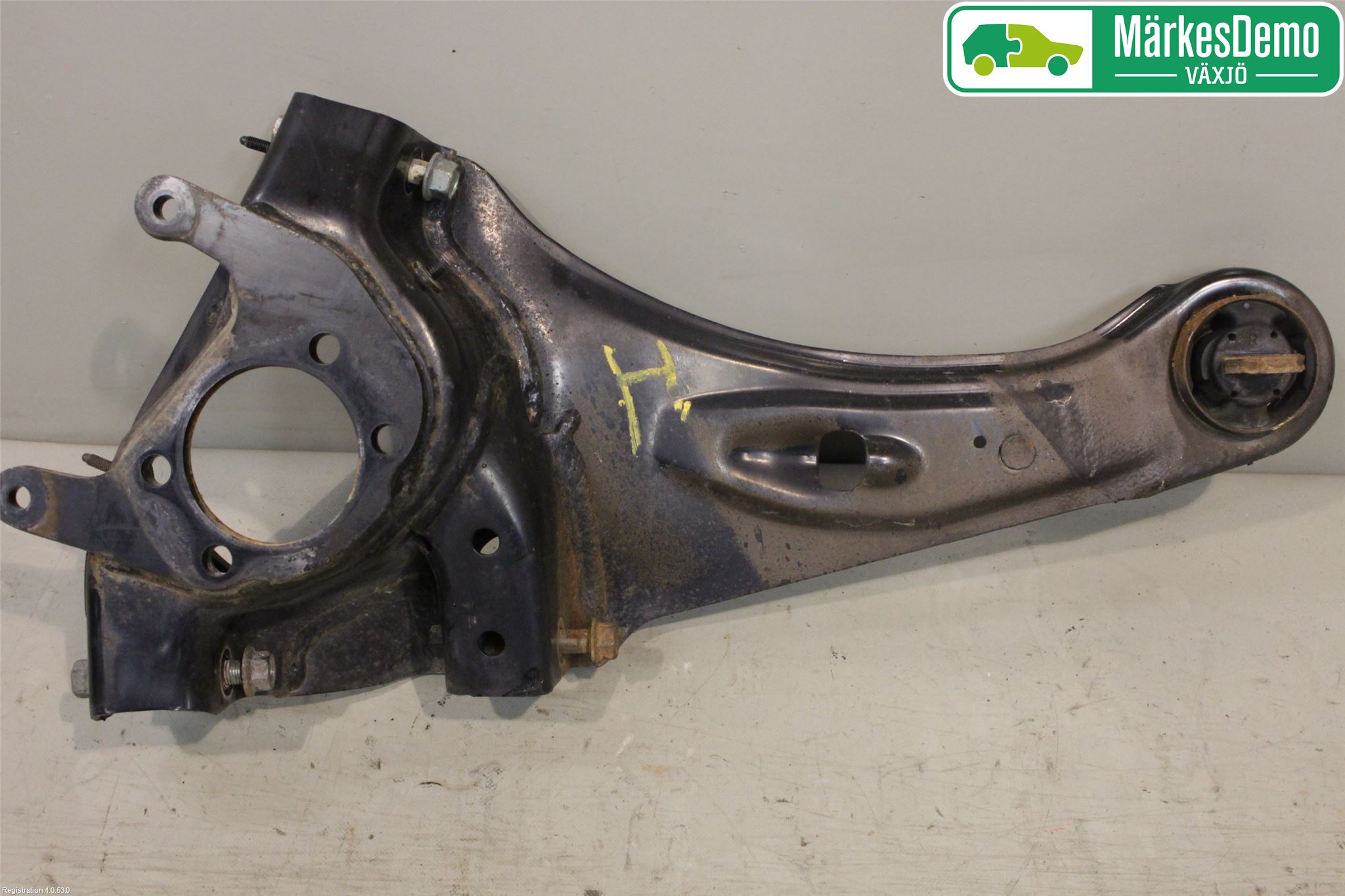 Mitsubishi OUTLANDER 13-21 Bärarm Bak Höger