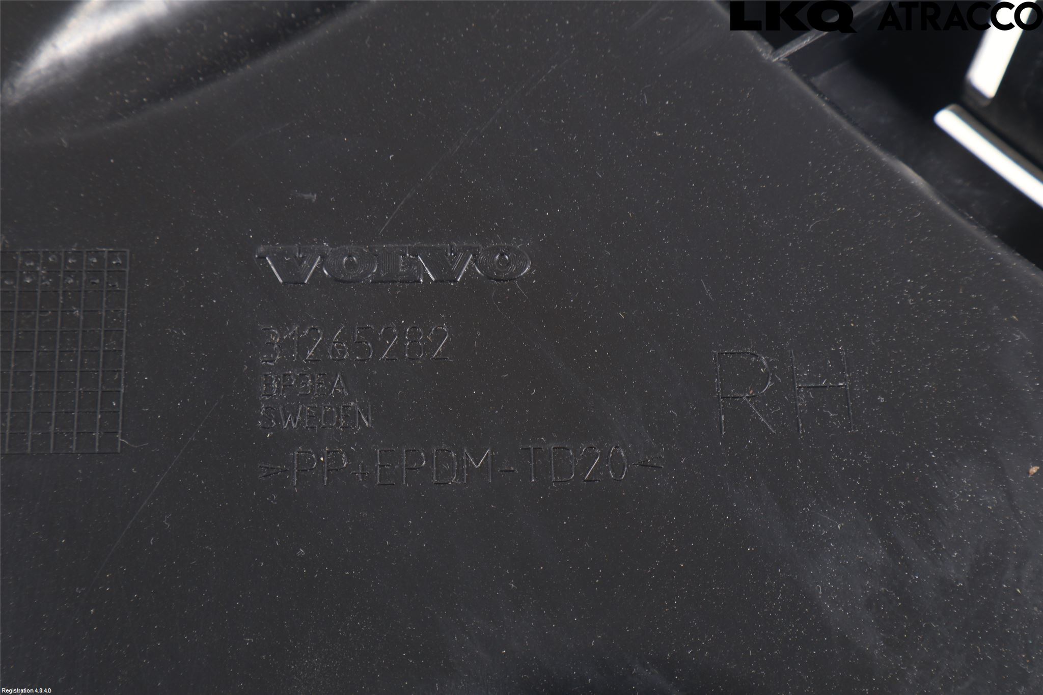 Volvo V60 11-13 Stötfångarfäste Bak Hö