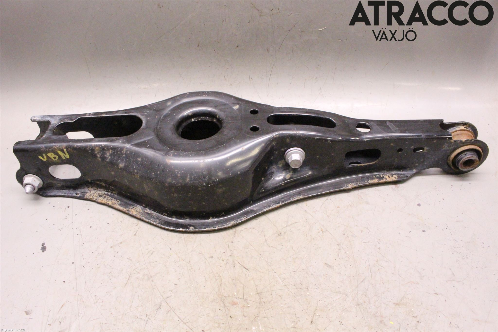 Toyota RAV4 19- Bärarm Bak Vänster