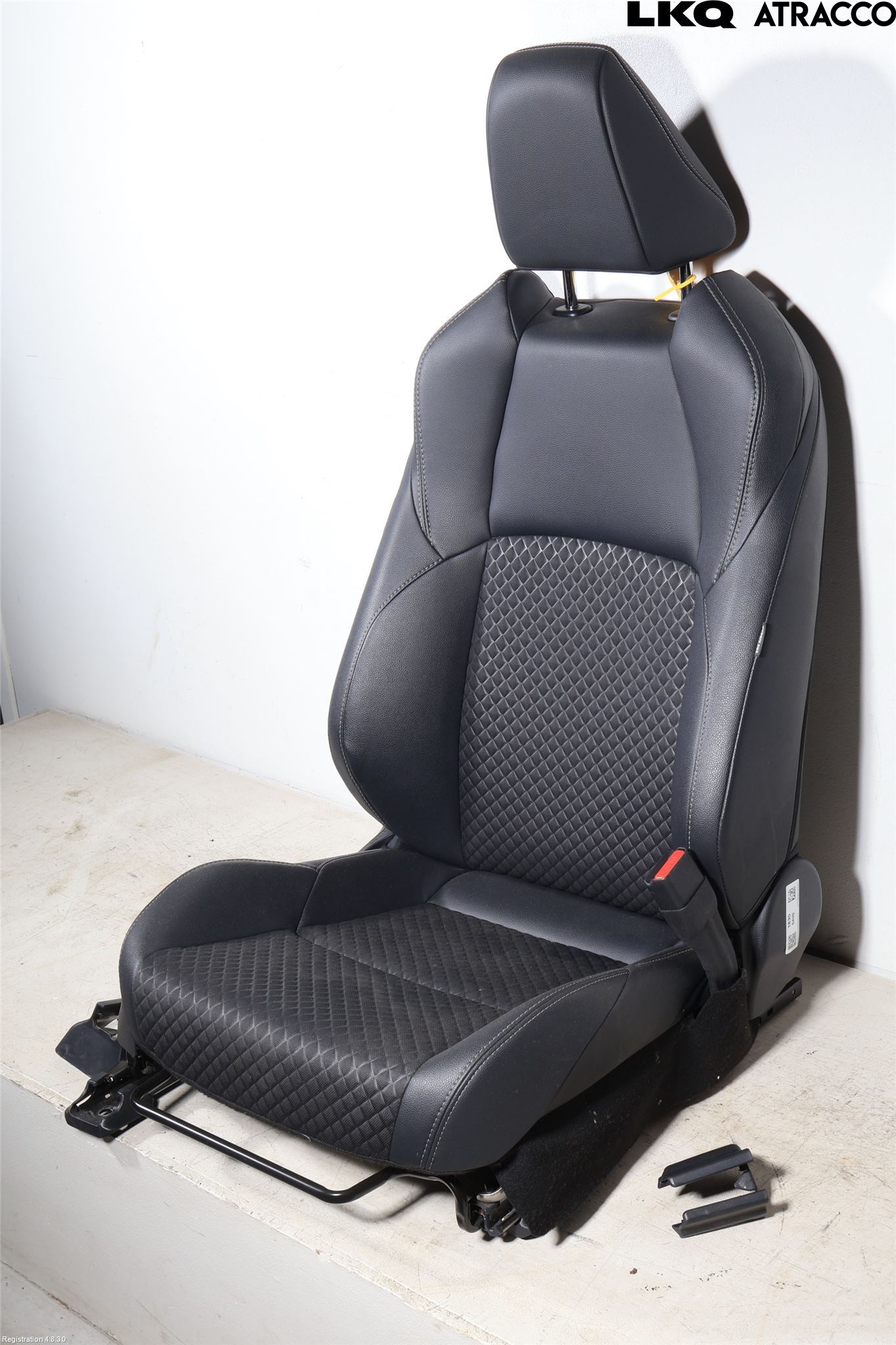Toyota YARIS XP21 20- Inredning Stol Fram Hö