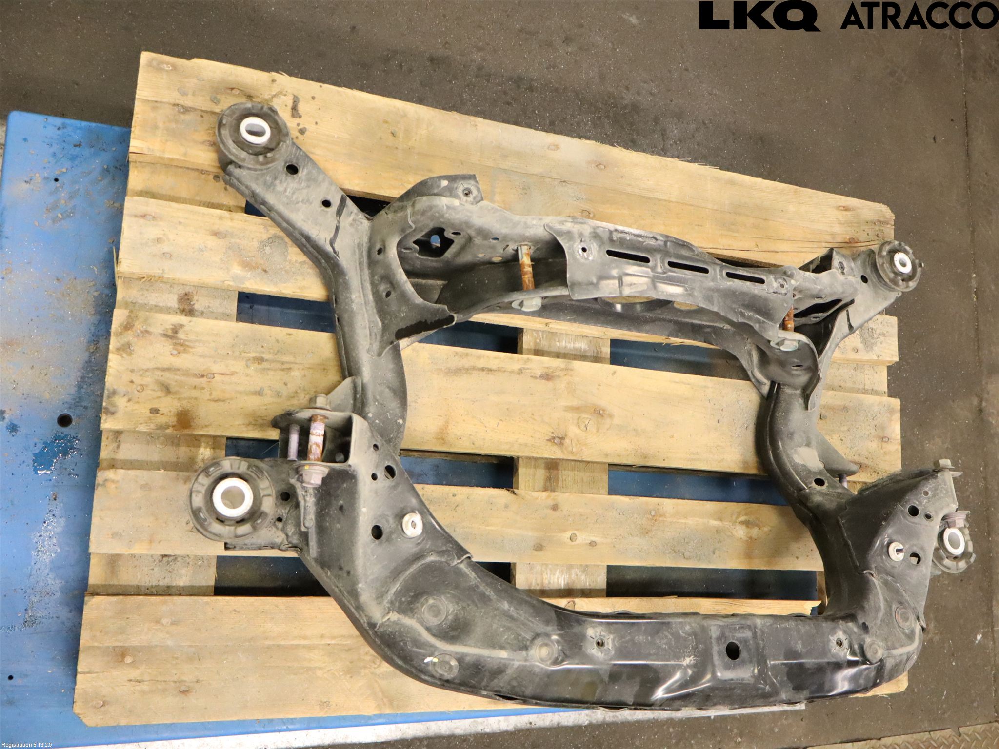 Toyota bZ4X EA10 22- Bakaxelbalk