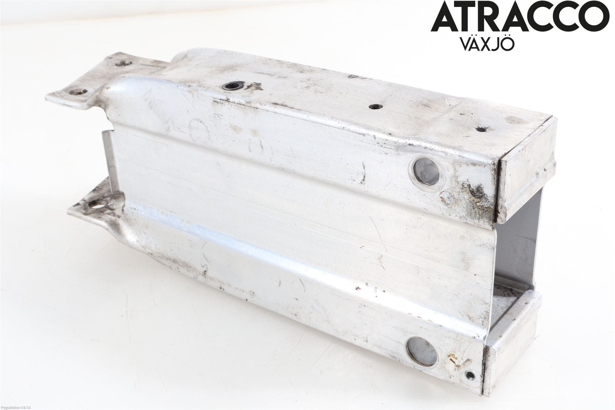 Mercedes-Benz MB E-KLASS (W212) 09-16 Stötfångarbärjärn Fram