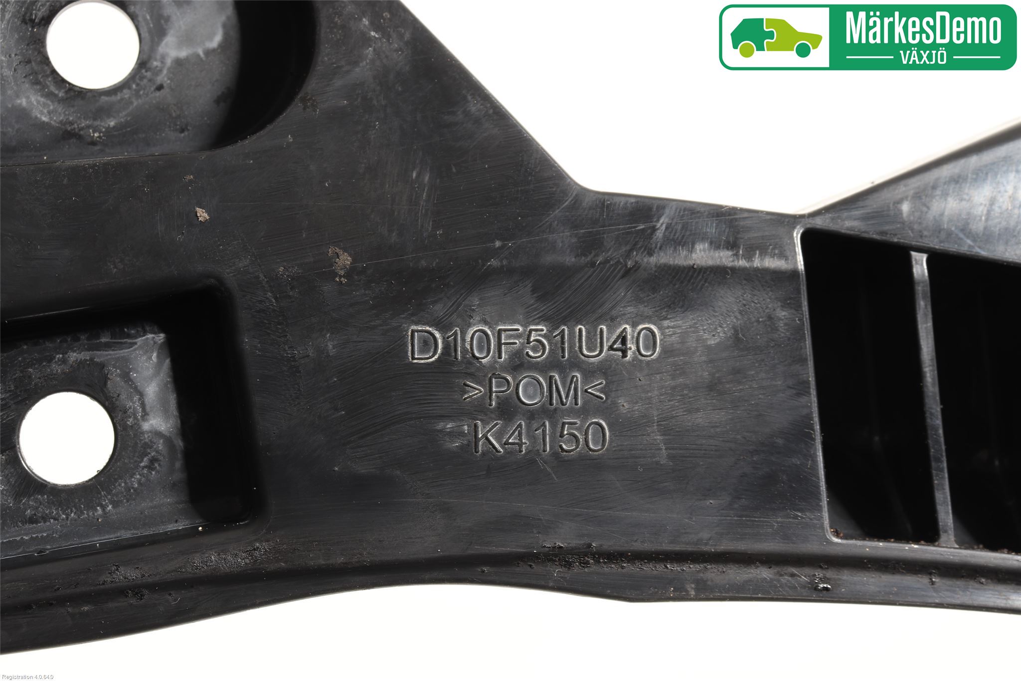 Mazda CX-3 Skärmfäste Fram Vä