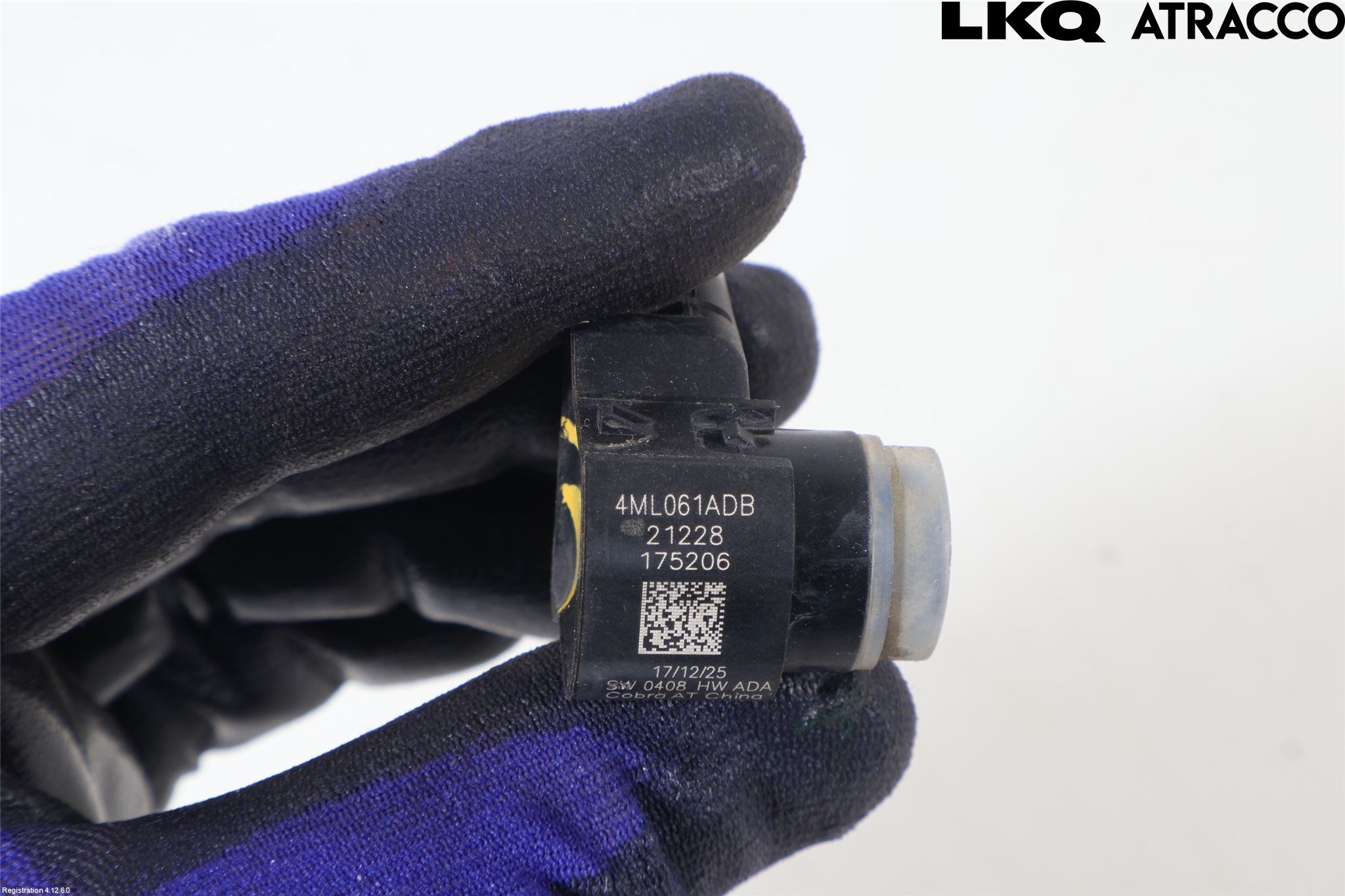 Toyota AURIS 13-19 Parkeringshjälp Frontsensor