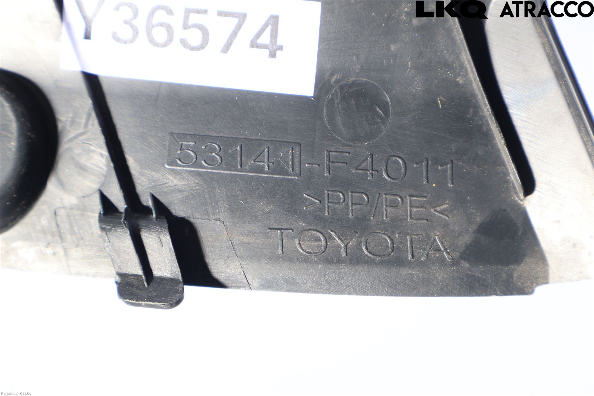 Toyota C-HR 16-23 Täckplast Front