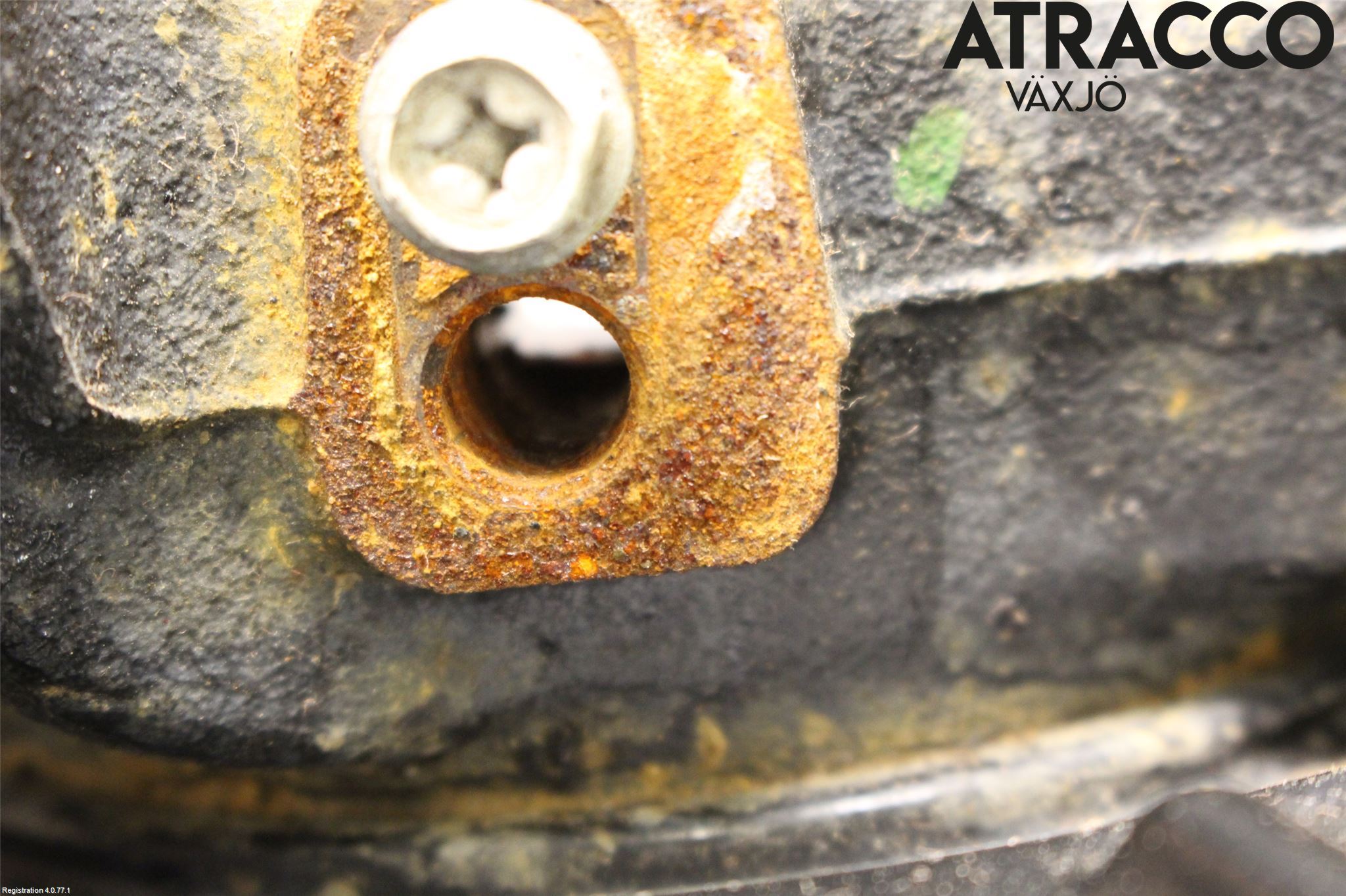 Suzuki ACROSS 21- Styrspindel Lagerhus Vä