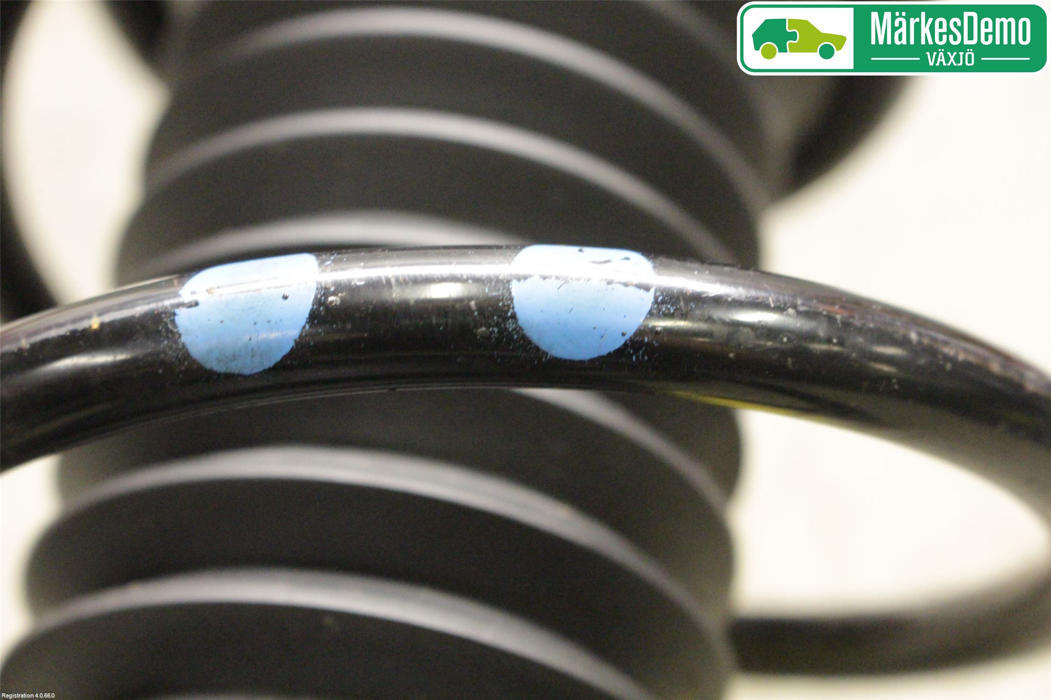 Suzuki VITARA 15- Fjäderben Fram Höger