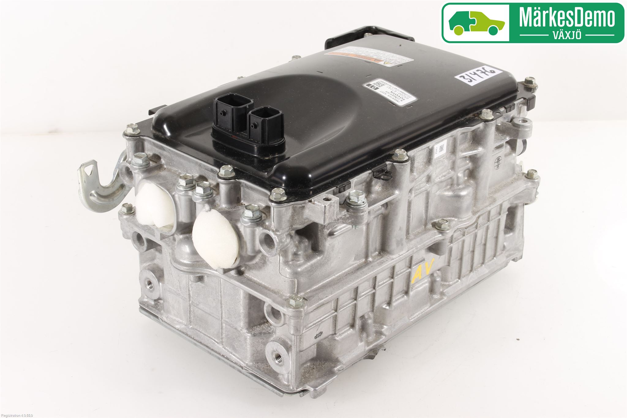 Toyota YARIS XP130 15-20 Hybridconverter