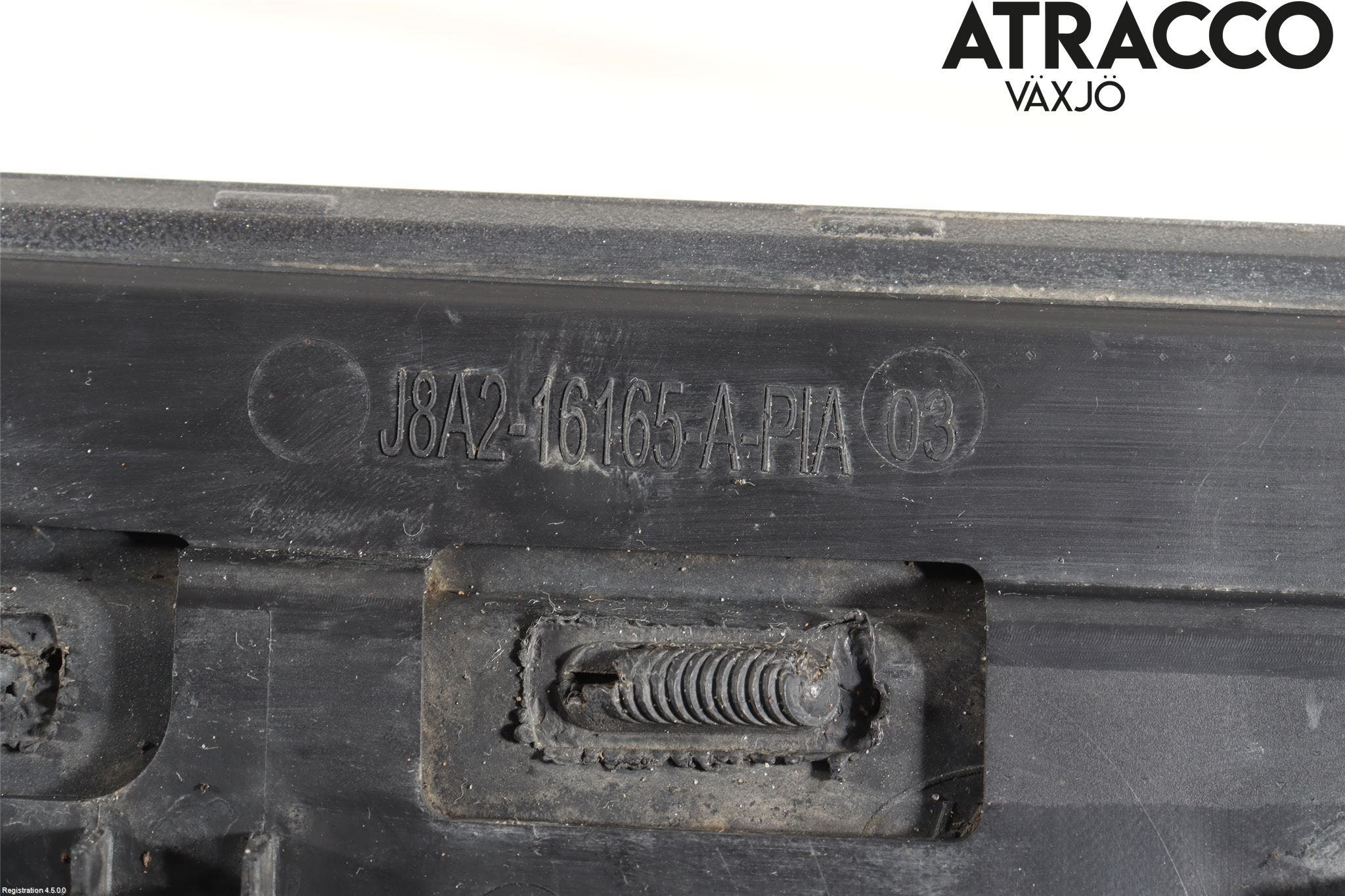 Landrover RANGE ROVER VELAR (L560) 17- Skärm Hörn Utfyllnad Fram