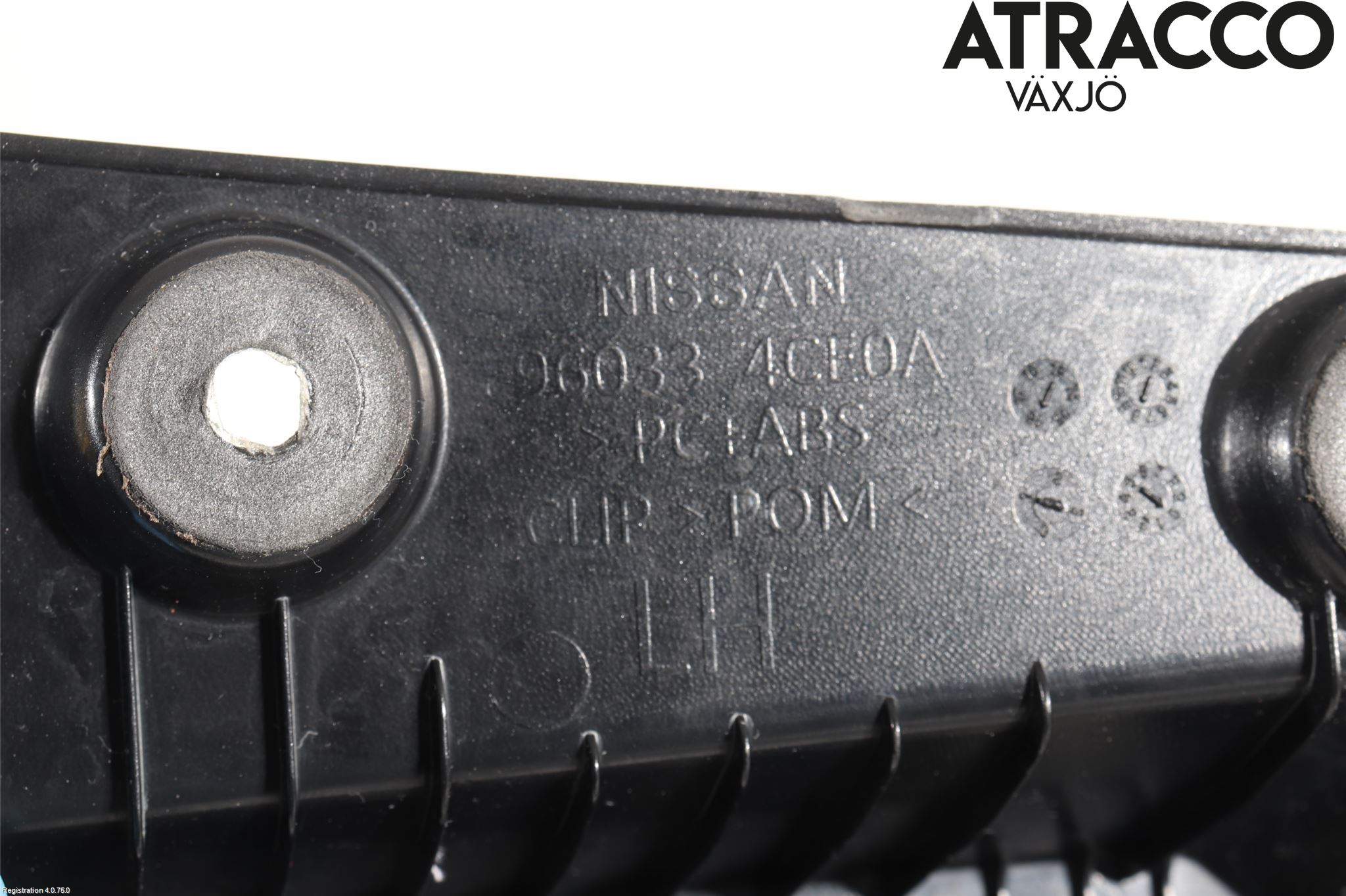 Nissan X-TRAIL 14-21 Spoiler Baklucka