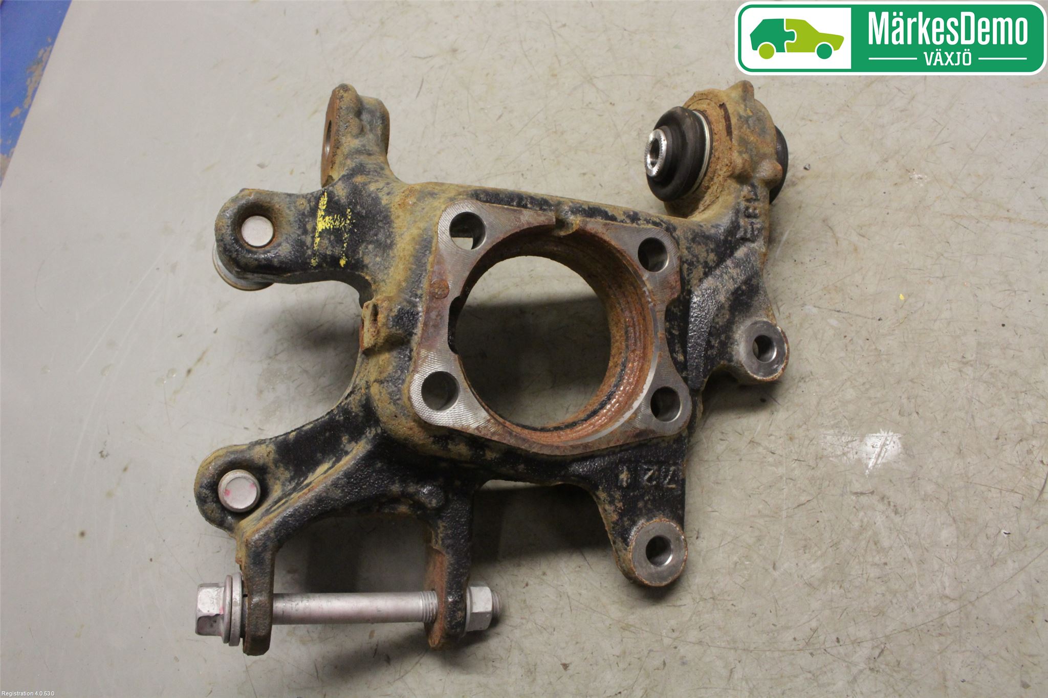 Lexus CT 200h Hjullagerhus-Spindel Hö B