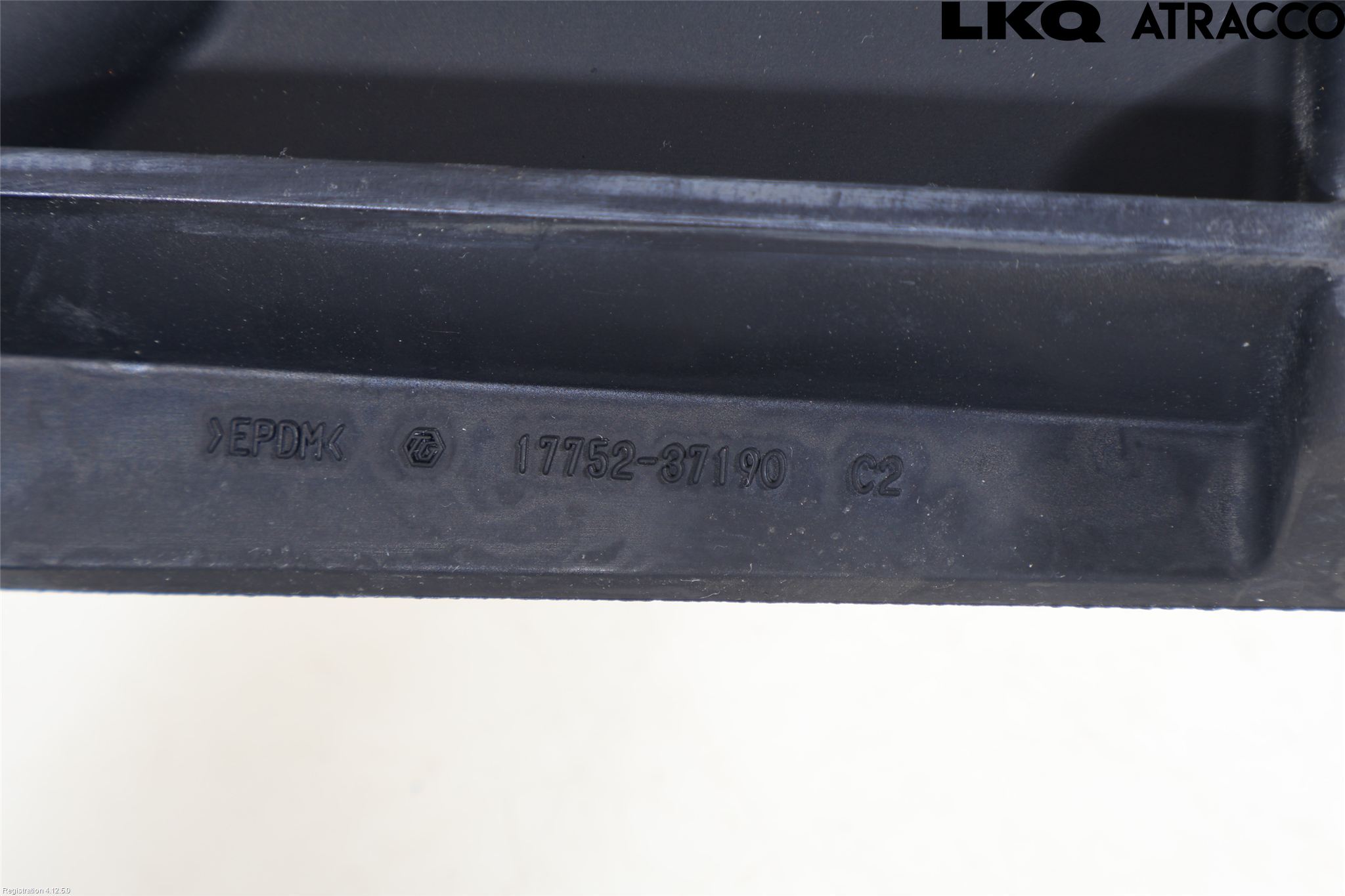 Toyota COROLLA CROSS XG10 22- Förg-Bälg-Rör Mot Luftr