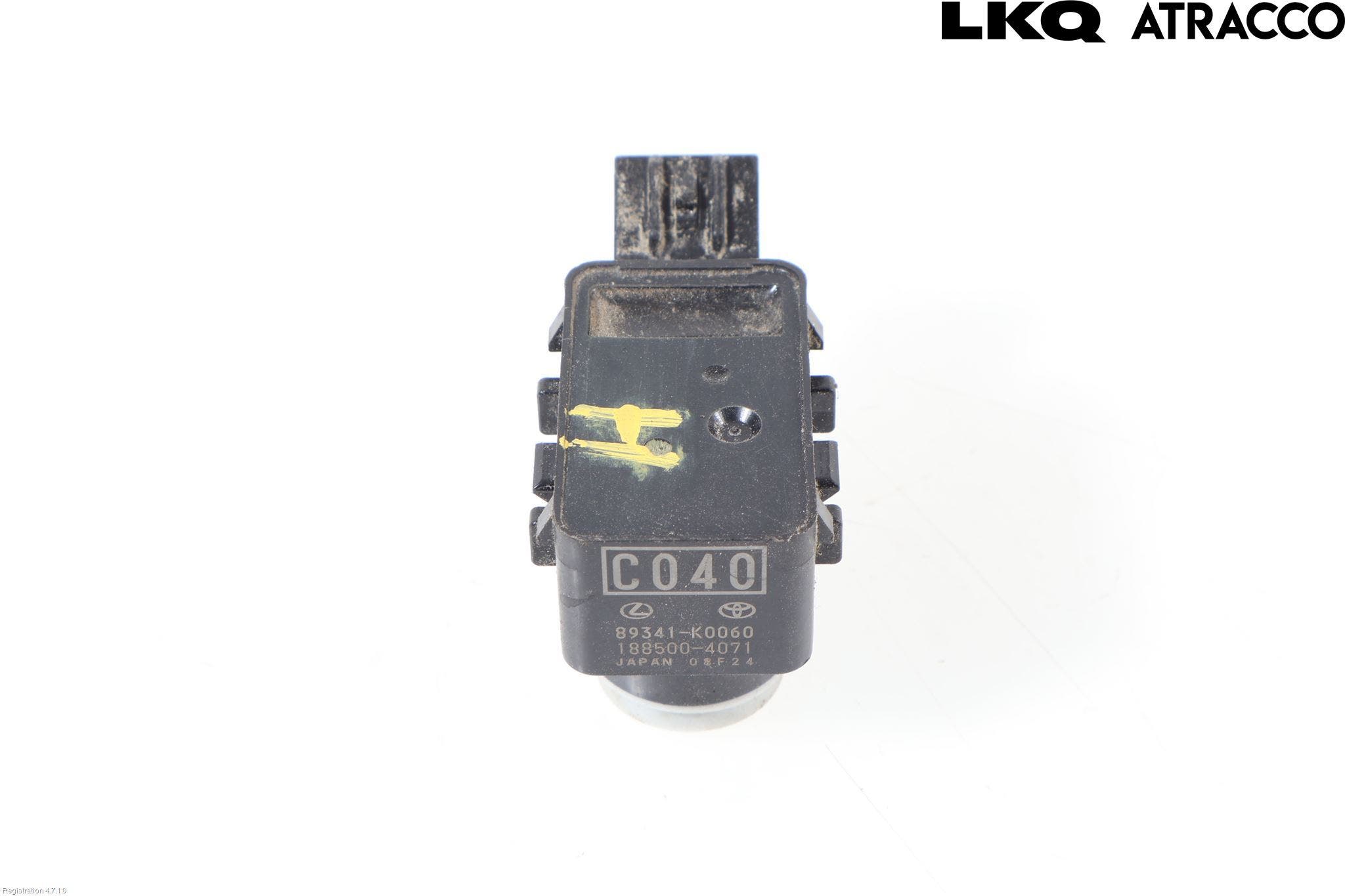 Toyota YARIS CROSS XP21 21- Parkeringshjälp Backsensor