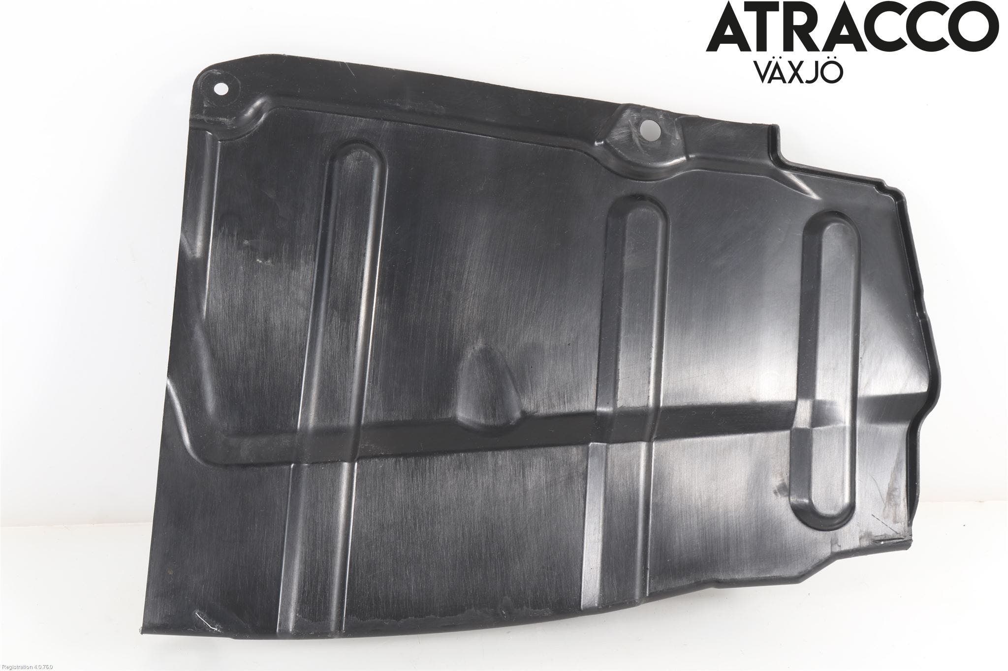 Toyota RAV4 13-18 Hasplåt Plåt-Plast