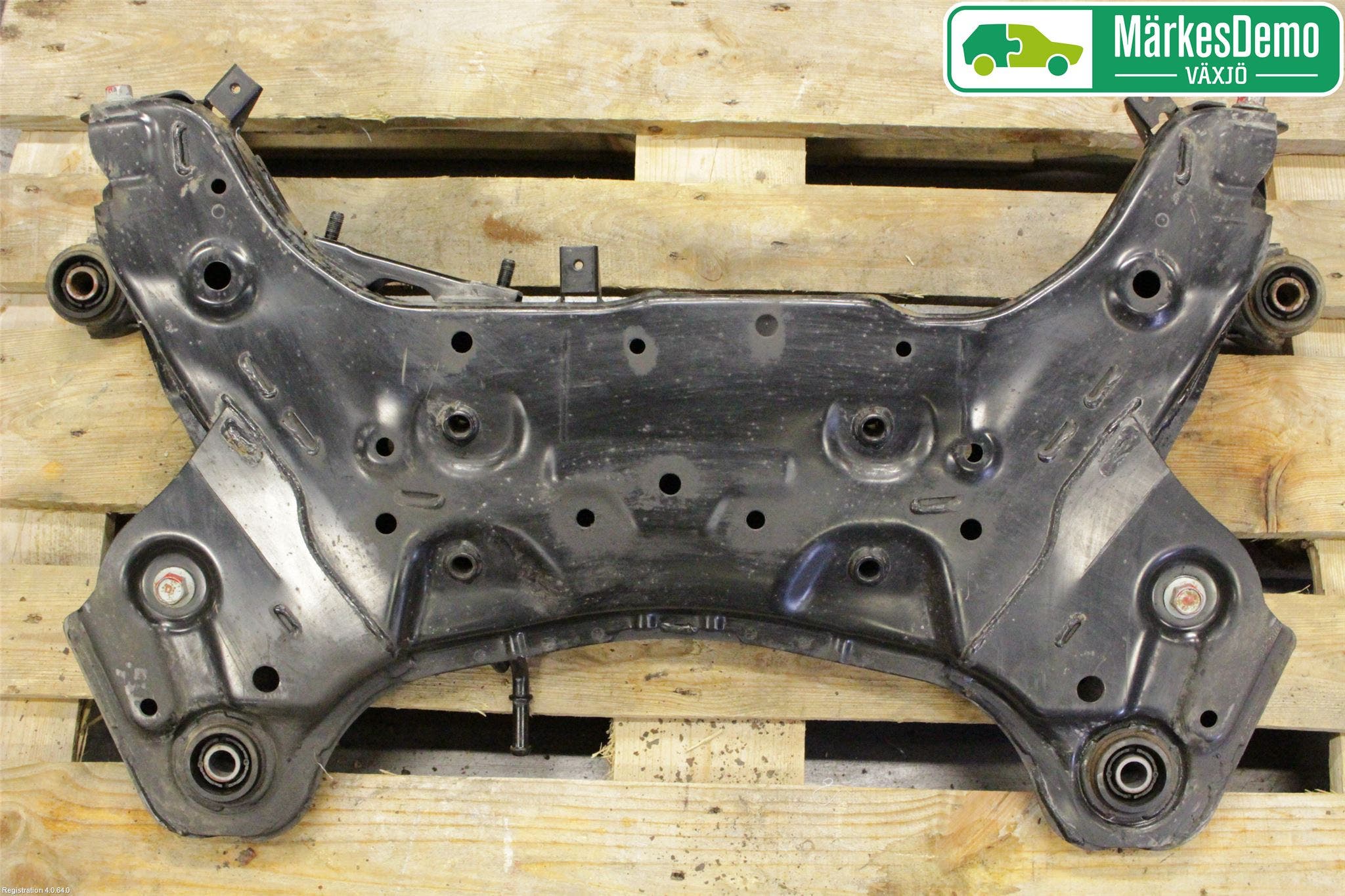 Hyundai i40 16-18 Framvagnsbalk