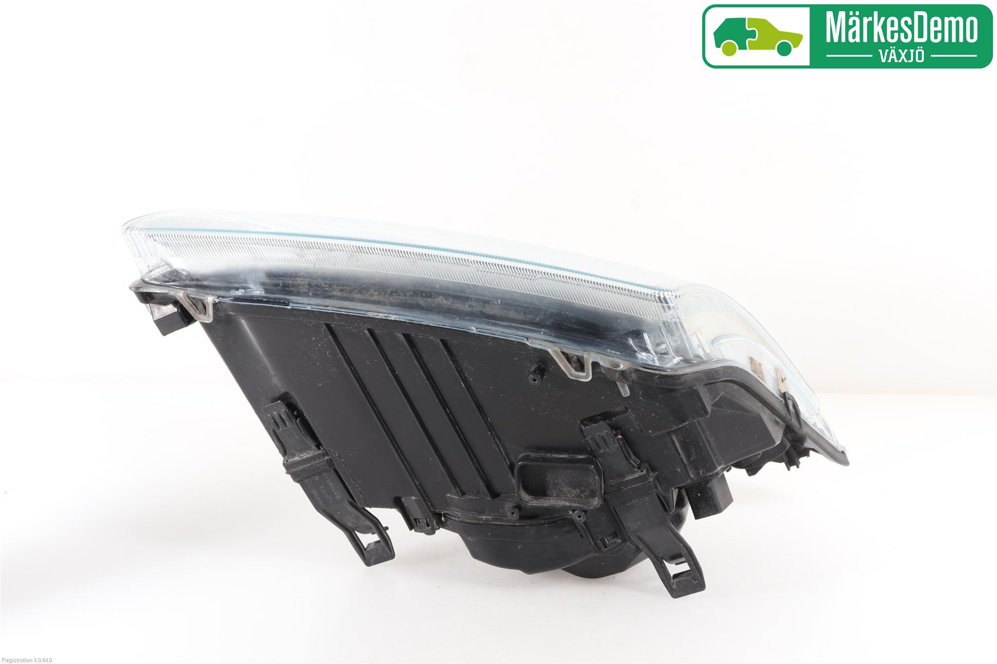 Ford FOCUS     04-07 Strålkastare Vänster