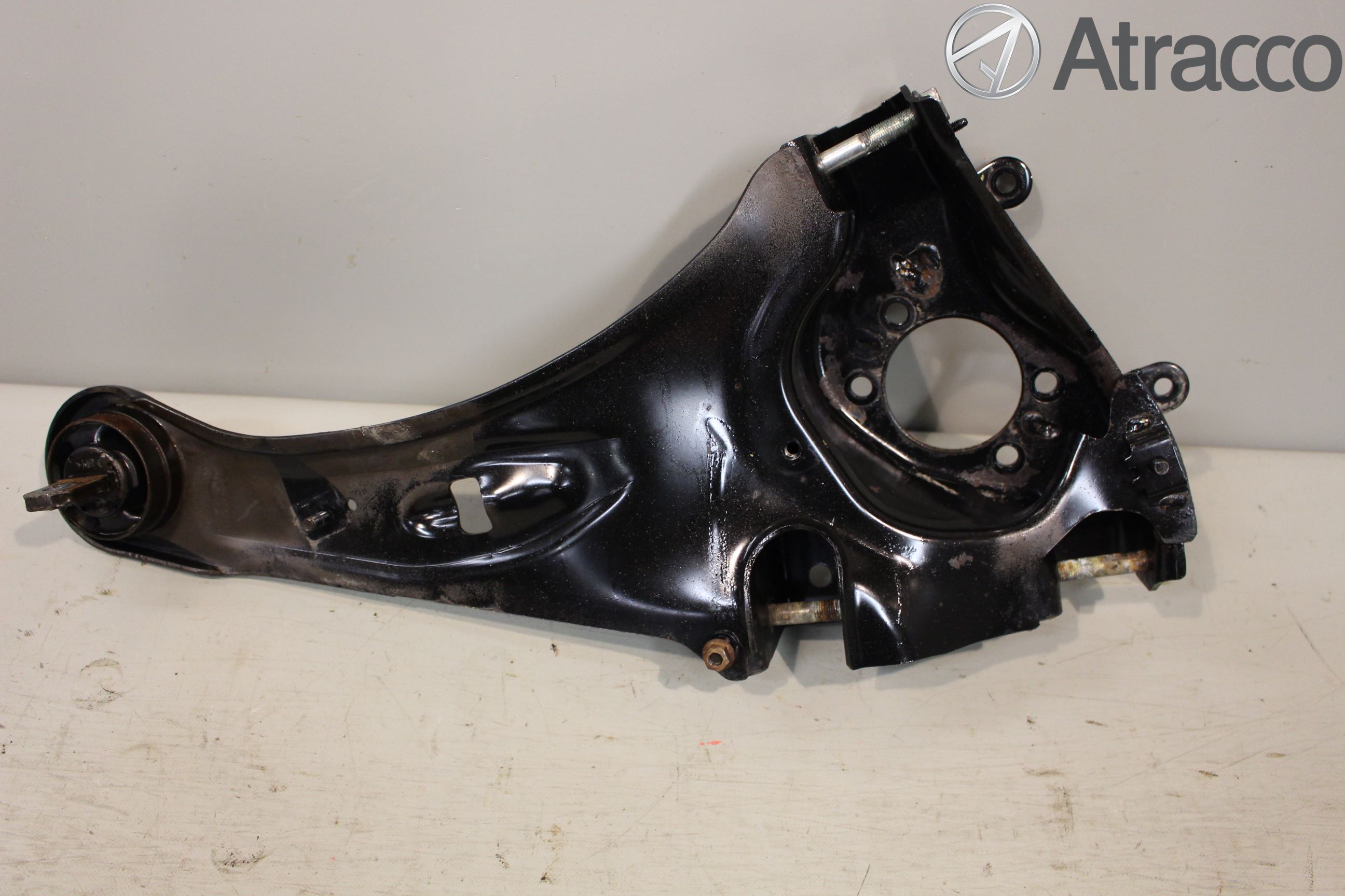 Mitsubishi OUTLANDER 13-21 Bärarm Bak Höger